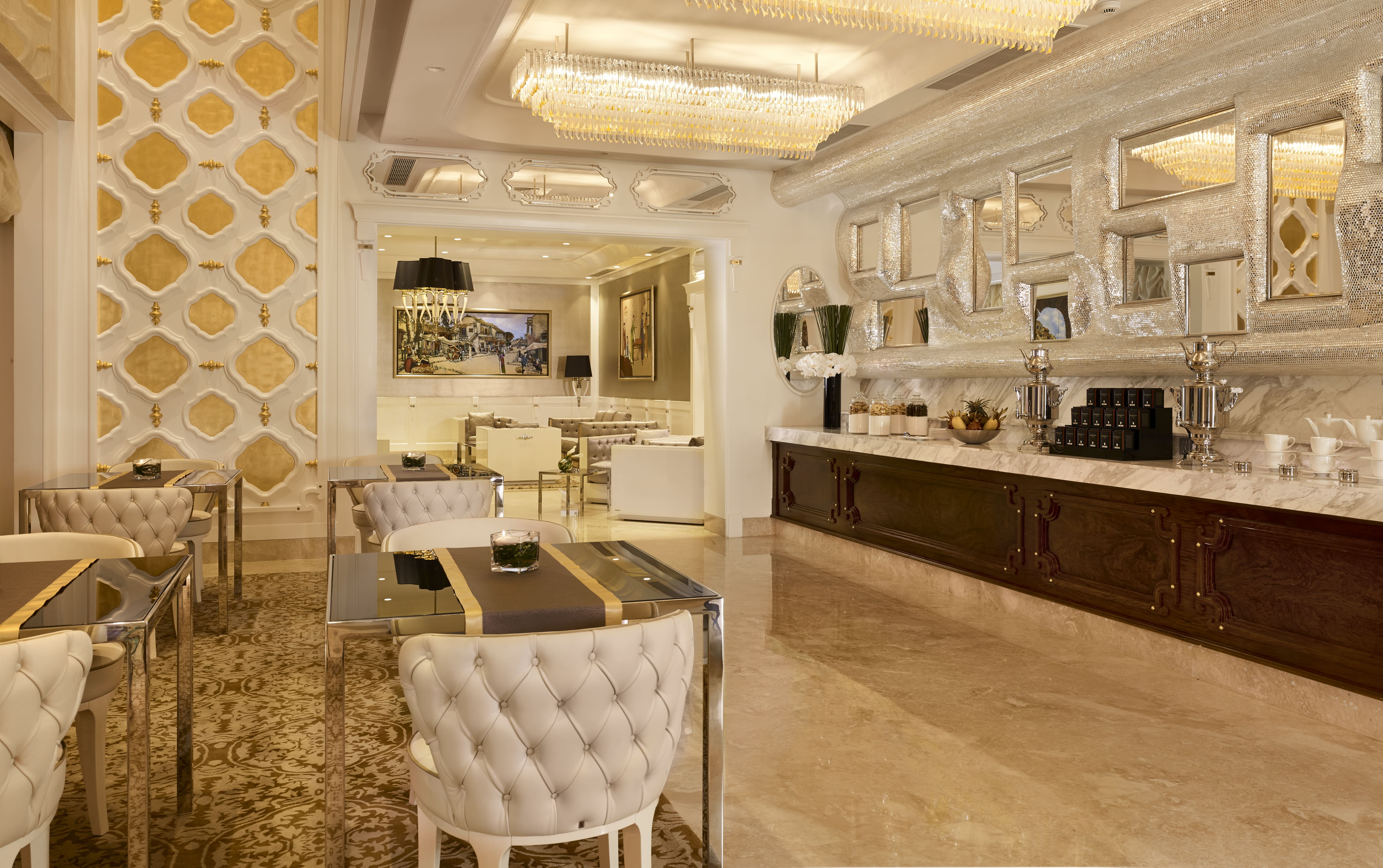 ザ・レヴェリー・ラウンジ