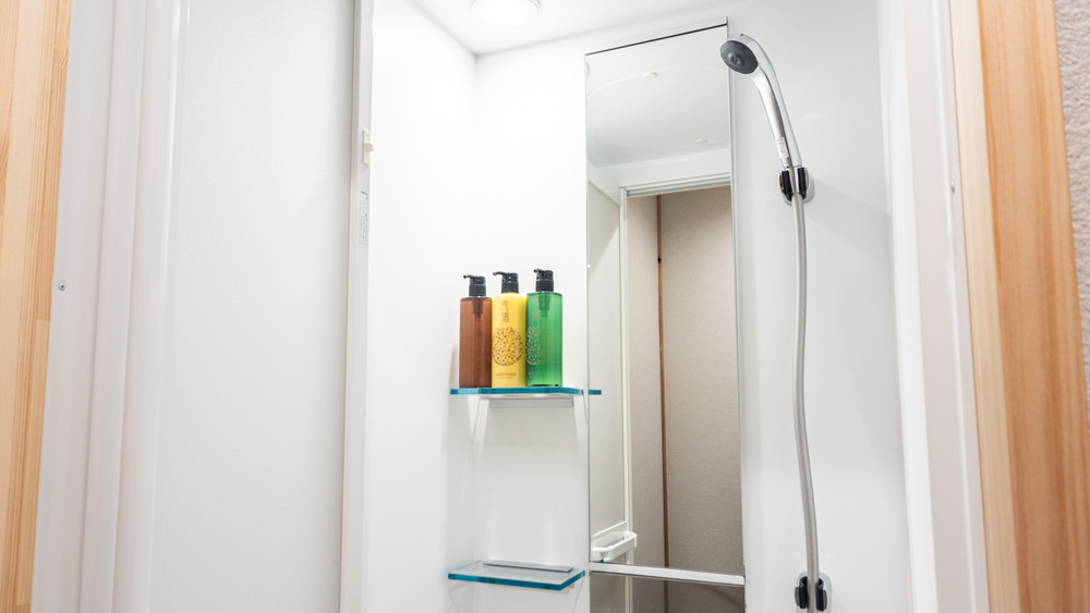 シャワーブース