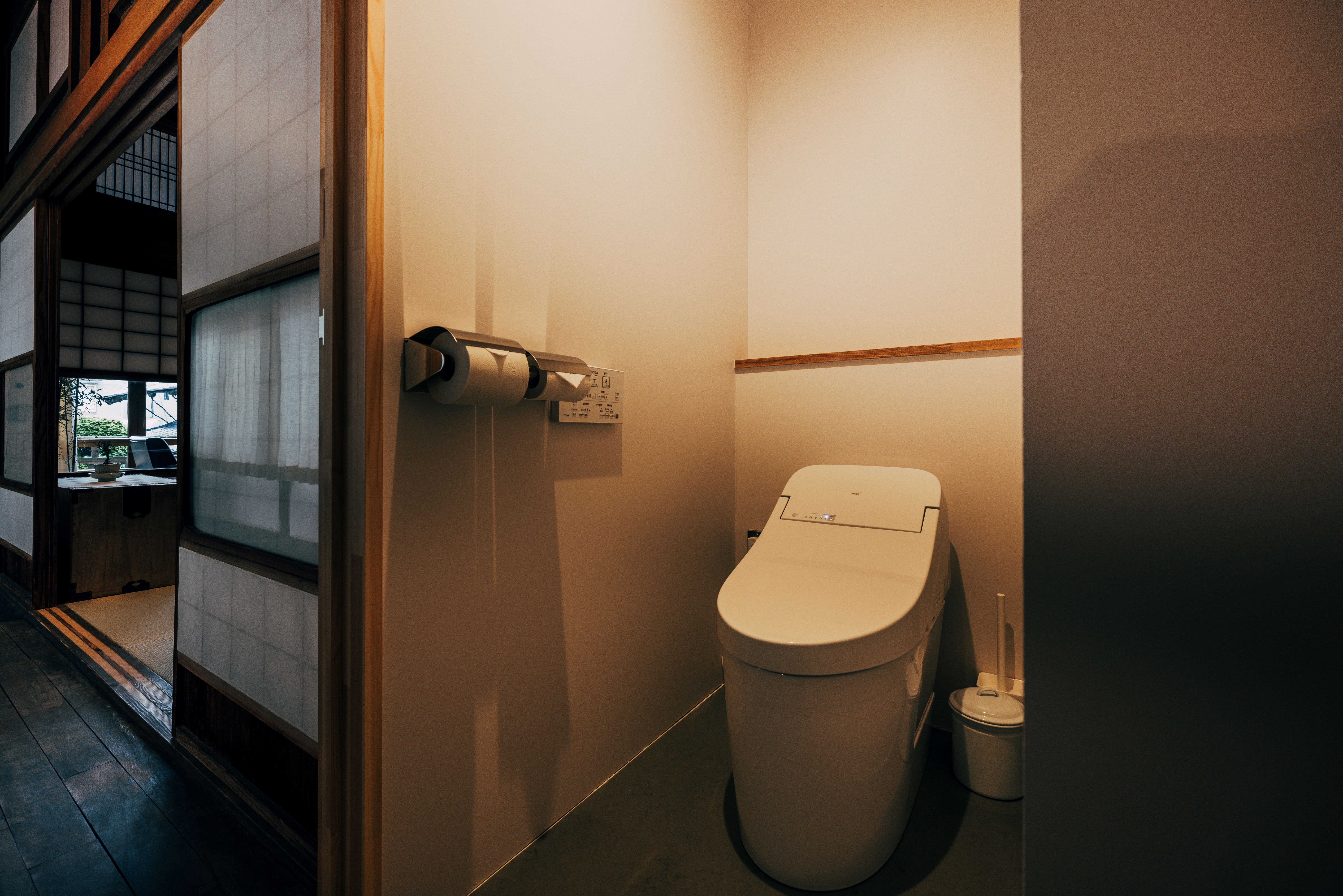 スイートルーム 離れ　トイレ -suiteroom HANARE toilet