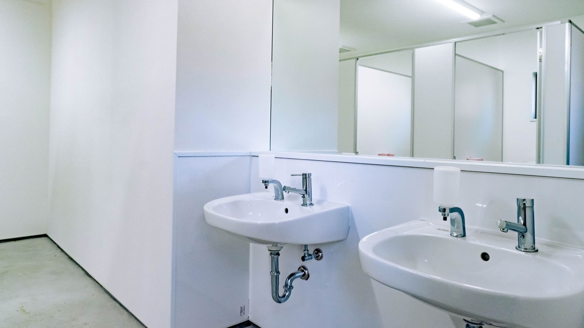 【トイレ】男女別・温水便座付き