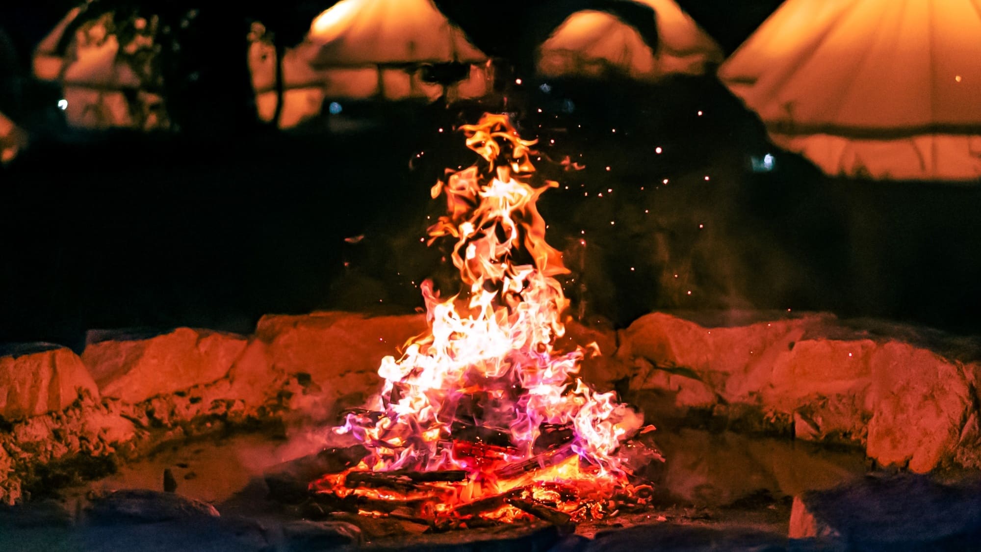 【キャンプファイヤー】