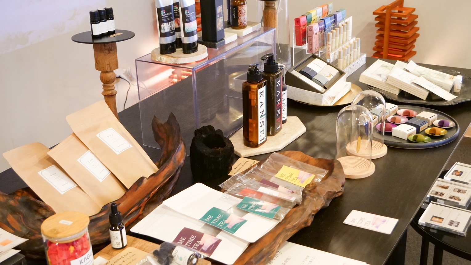 【香りのホテルで祝う】366通りの香りで過ごす特別な一日　選べるフレグランスオイル・期間限定特典付き