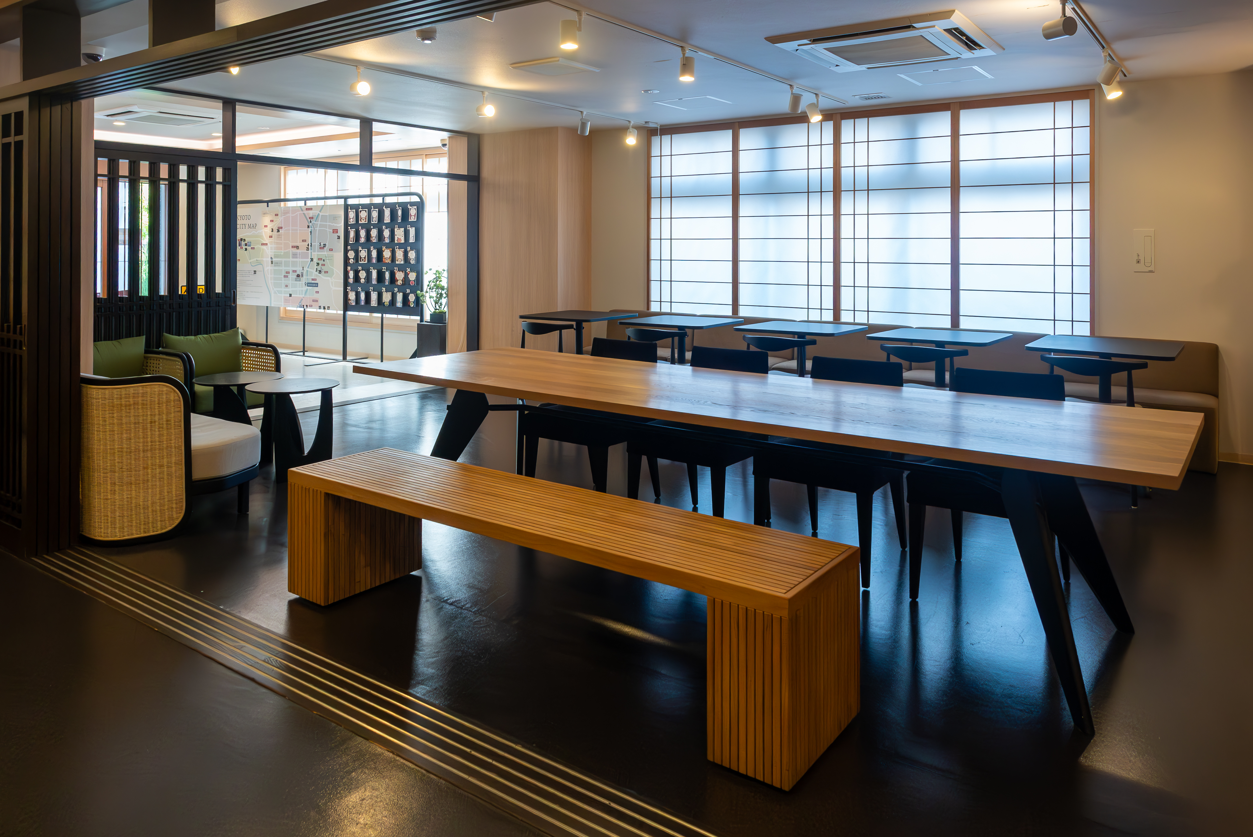 レストラン（ラウンジスペース）