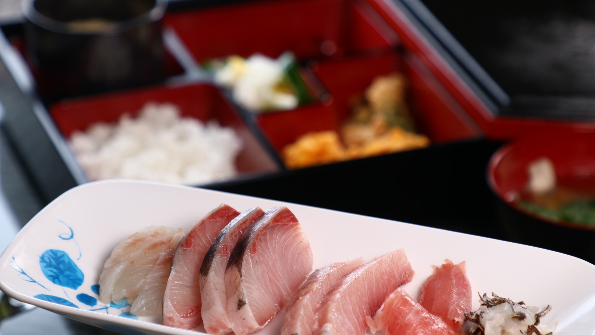 【2食付】伊豆のお刺身付☆季節の松花堂御膳