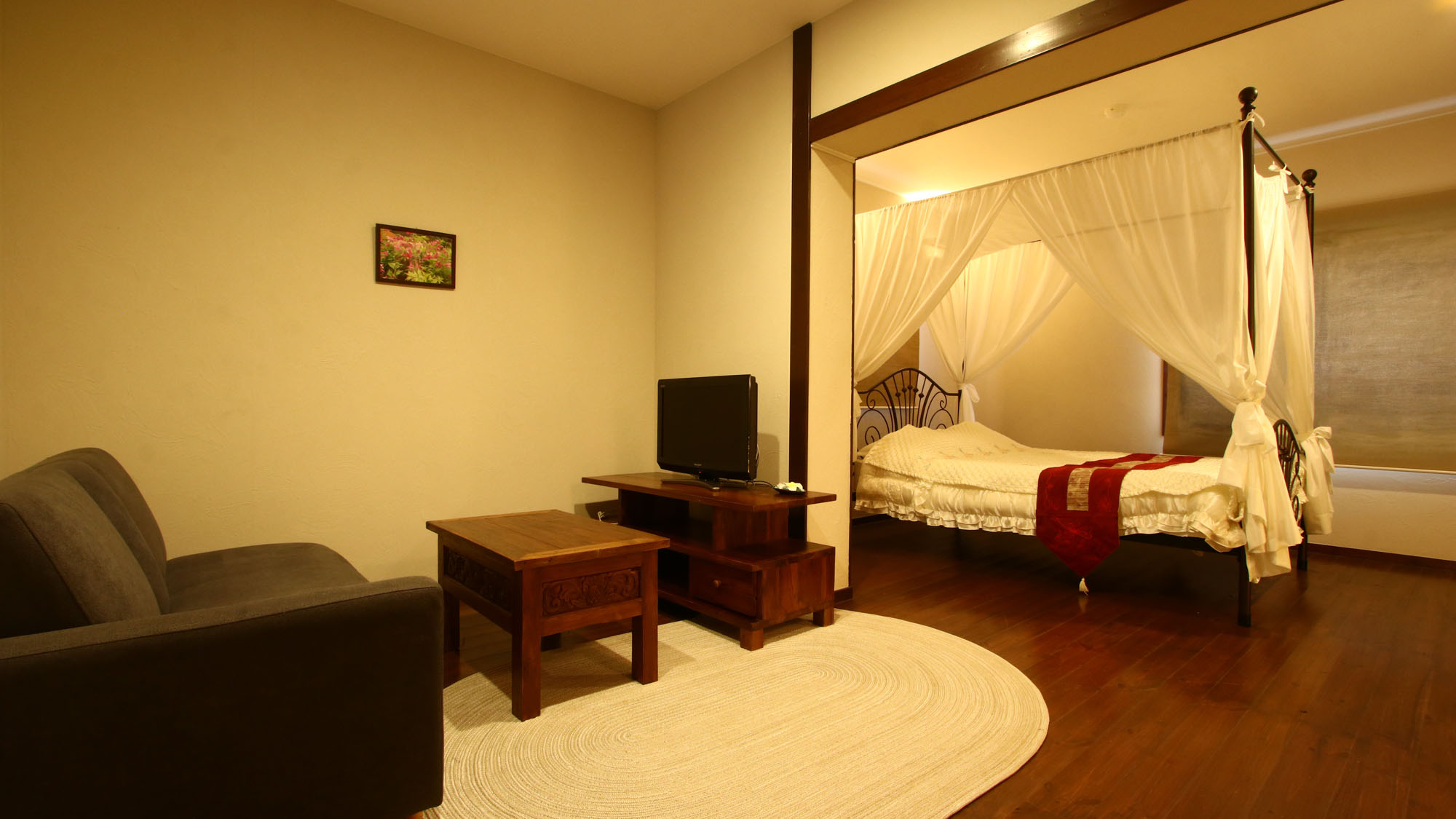 ダブル◆天蓋付きダブルベッドのお部屋*