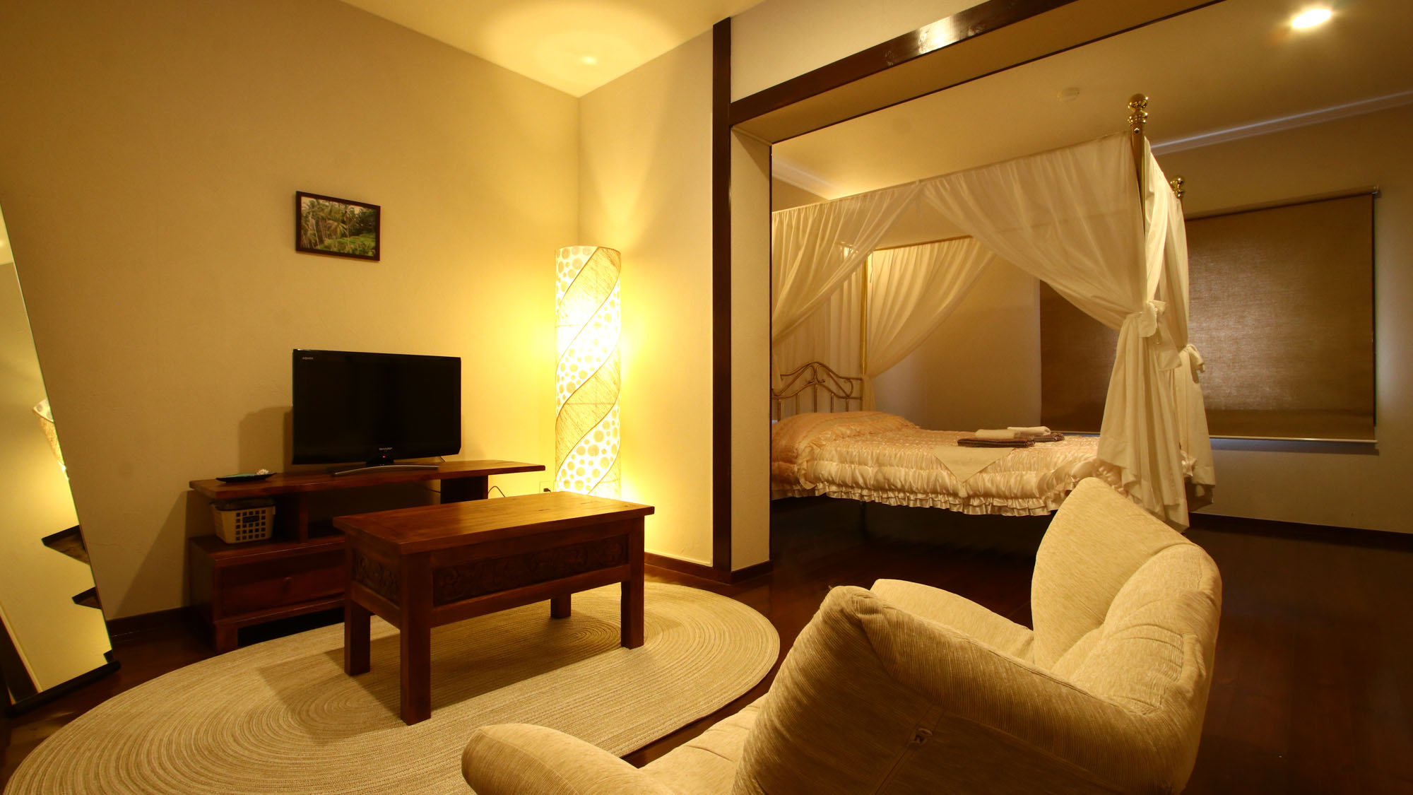 ダブル◆ゆったり使えるダブルベッドのお部屋。ちょっとしたアジアンな雰囲気をお楽しみください*