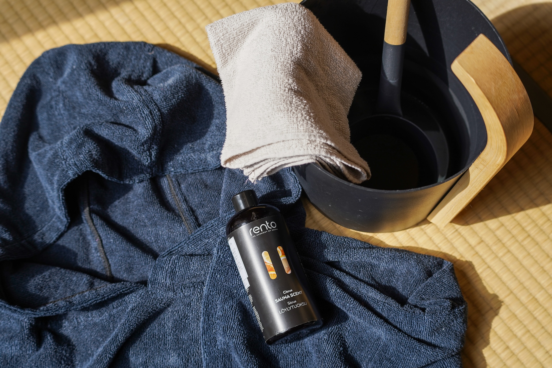 サウナポンチョ、ロウリュウ、アロマオイル