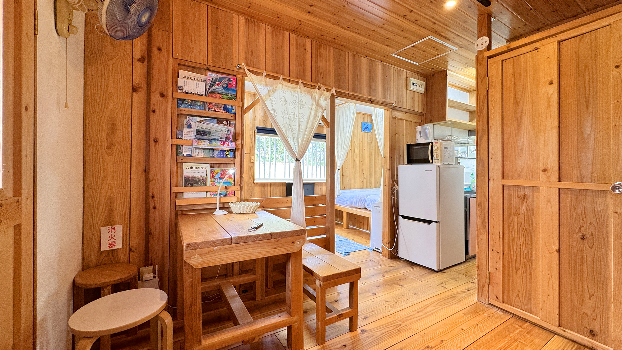 【客室】 コテージ リビングスペース