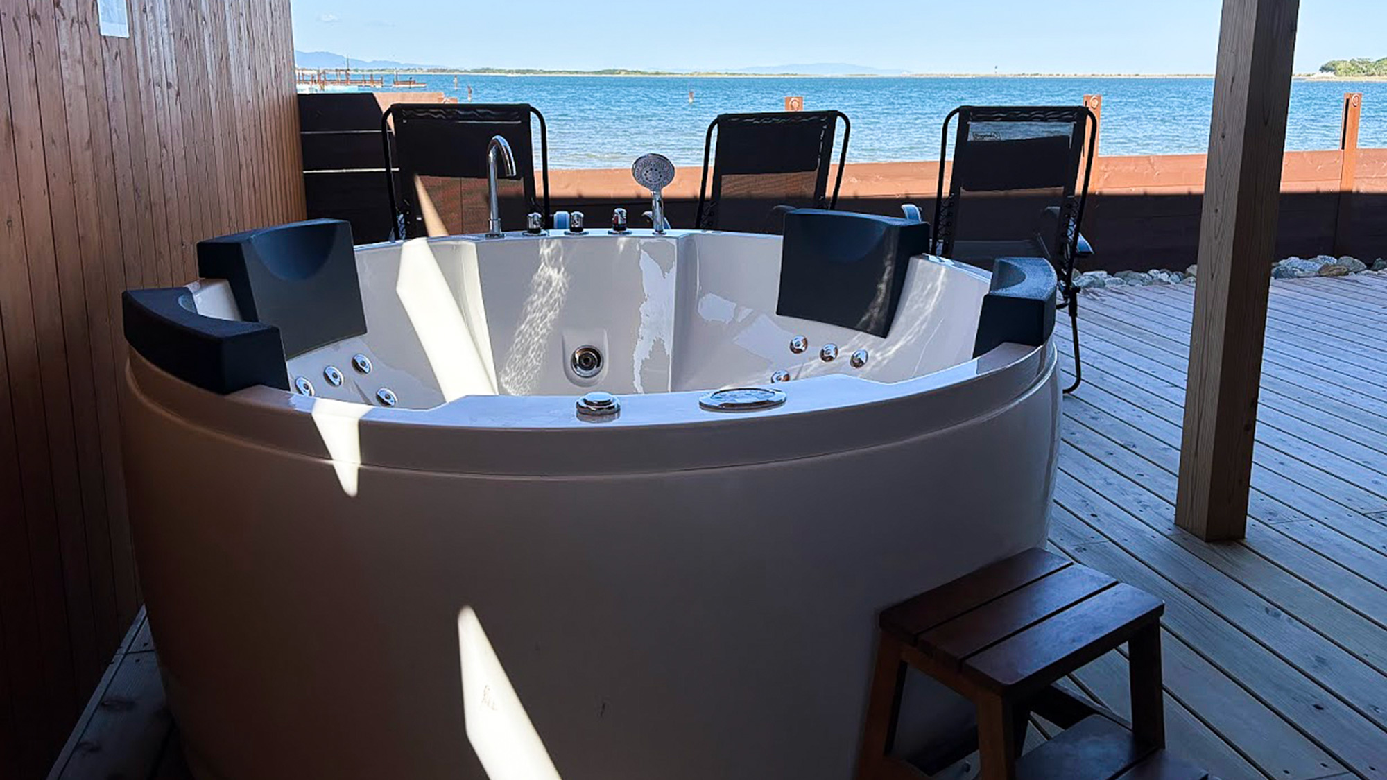 ・【ジャグジー】大阪湾を一望できるジャグジーでまったり、ゆったりお過ごしください