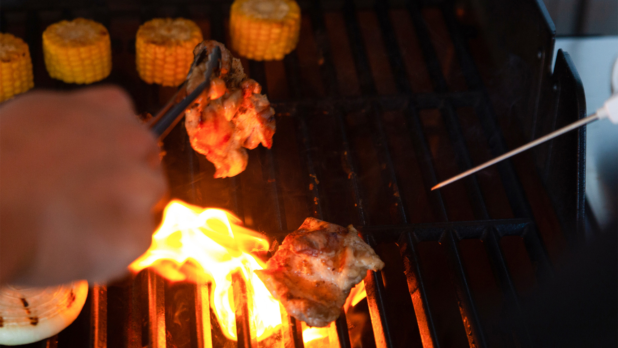 ・【BBQ】炎の揺らめきと香ばしい匂いで楽しむBBQ♪ 心ゆくまで特別な時間をお過ごしください。