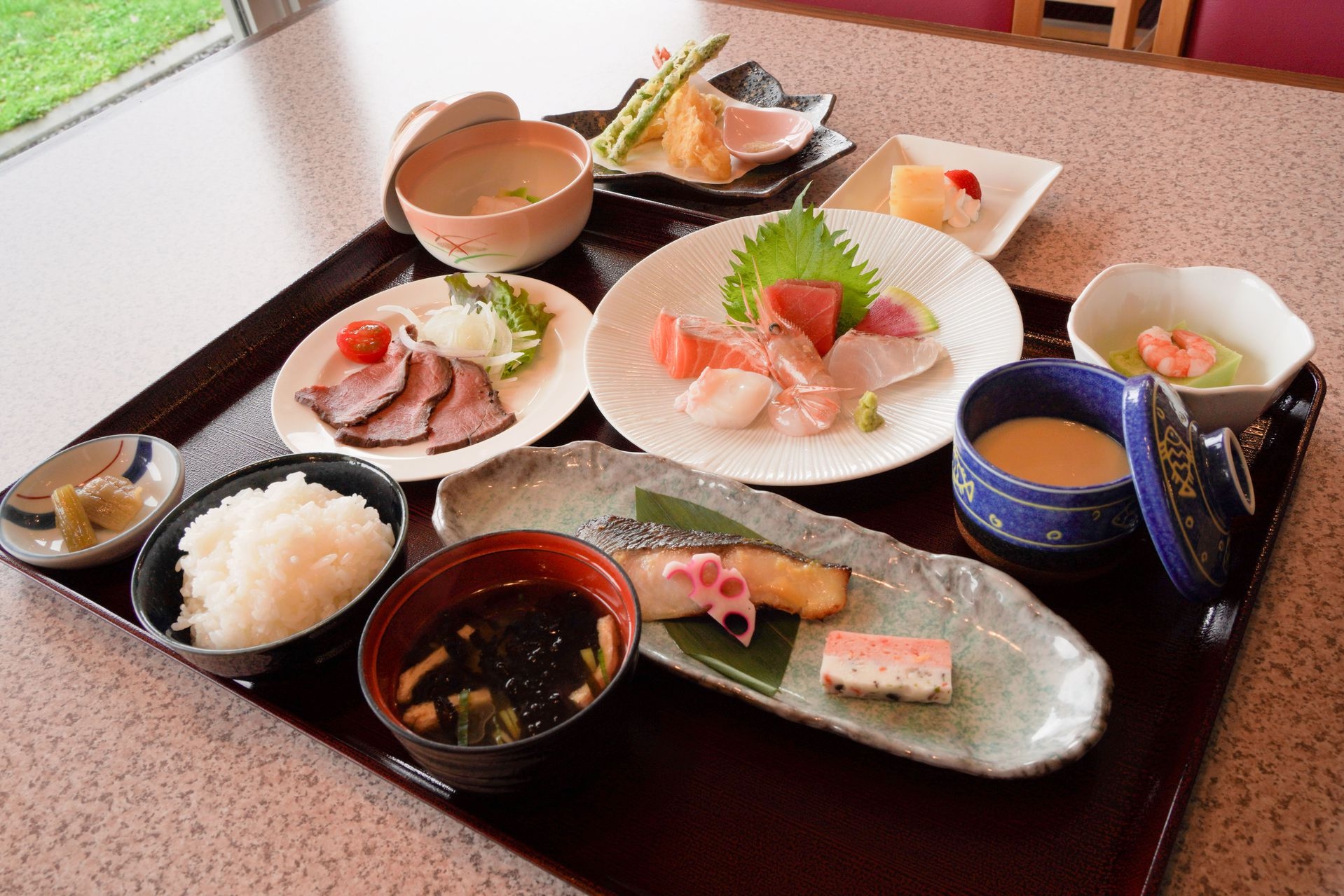 お盆休みは温泉三昧！「美人の湯」２食付きご宿泊プラン