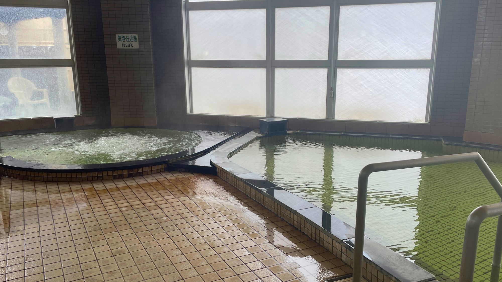 ◆【大浴場】弱アルカリ性で、つるすべ肌になる『美人の湯』として知られています。 