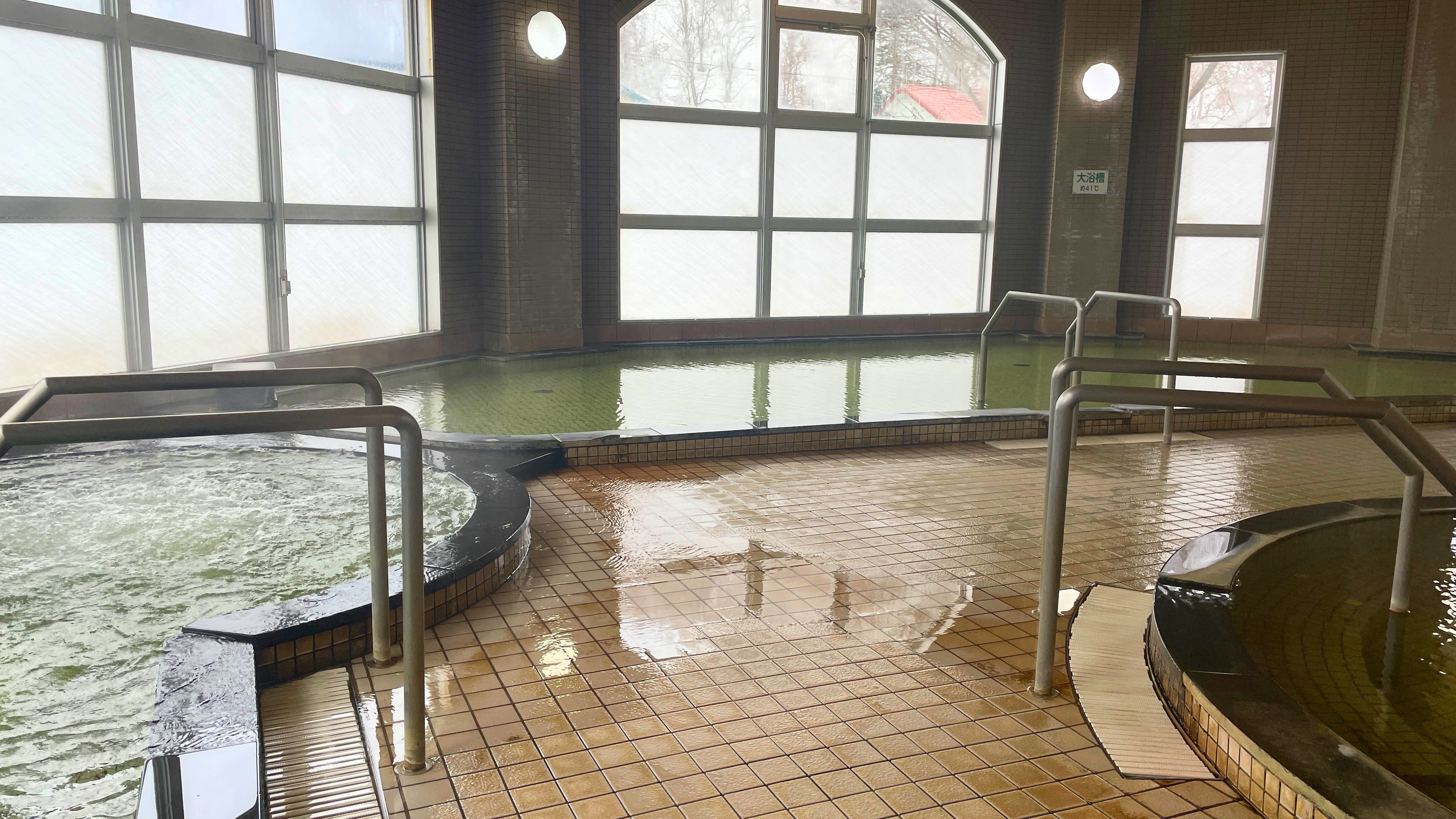 ◆【大浴場】弱アルカリ性で、つるすべ肌になる『美人の湯』として知られています。