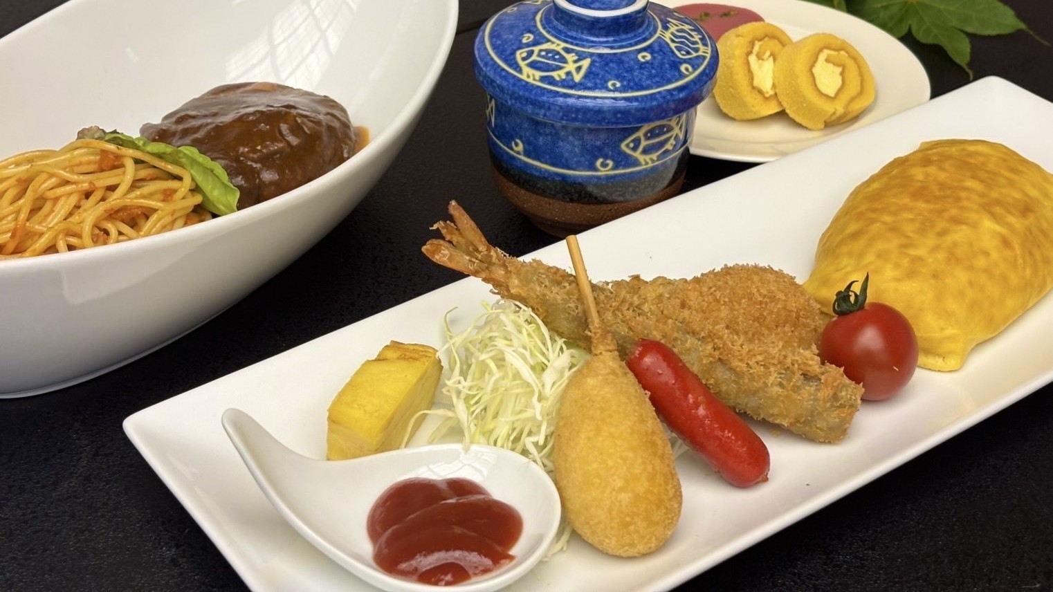 【ご夕食・ 子供膳】小学生向けの子供膳。お子様の笑顔を引き出す、彩り豊かな幽泉閣のご夕食です。