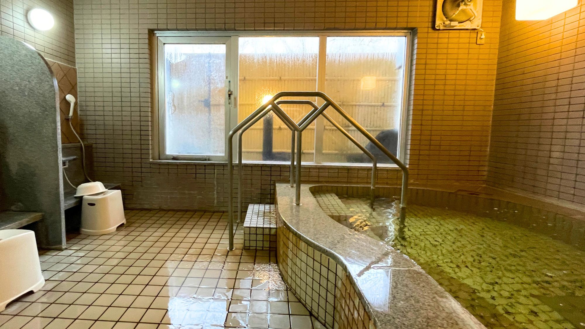 ◆【貸切風呂（家族風呂）】ご家族やご夫婦、水入らずの時間をゆっくりと楽しめます。（有料予約制）