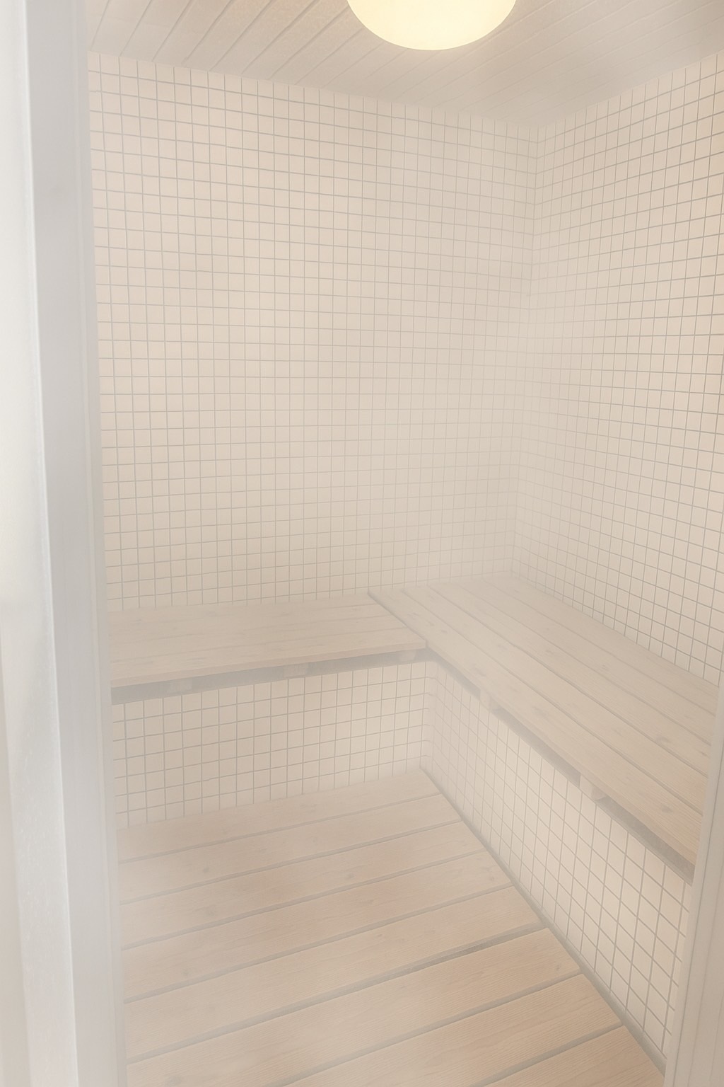 【スチームサウナ】しっとり蒸気が心地よいスチームサウナは、体の芯からじんわり温まる癒しの空間