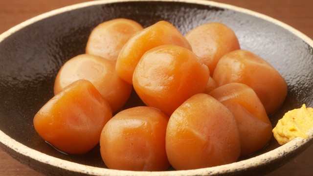 【朝食】玉こんにゃくは丸い形状のこんにゃくを醤油・出汁で煮込んだ山形のソウルフードです。