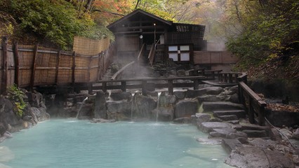 【蔵王温泉大露天風呂】渓流の流れを聞きながら源泉かけ流しの湯でリラックス♪当館より車で約30分