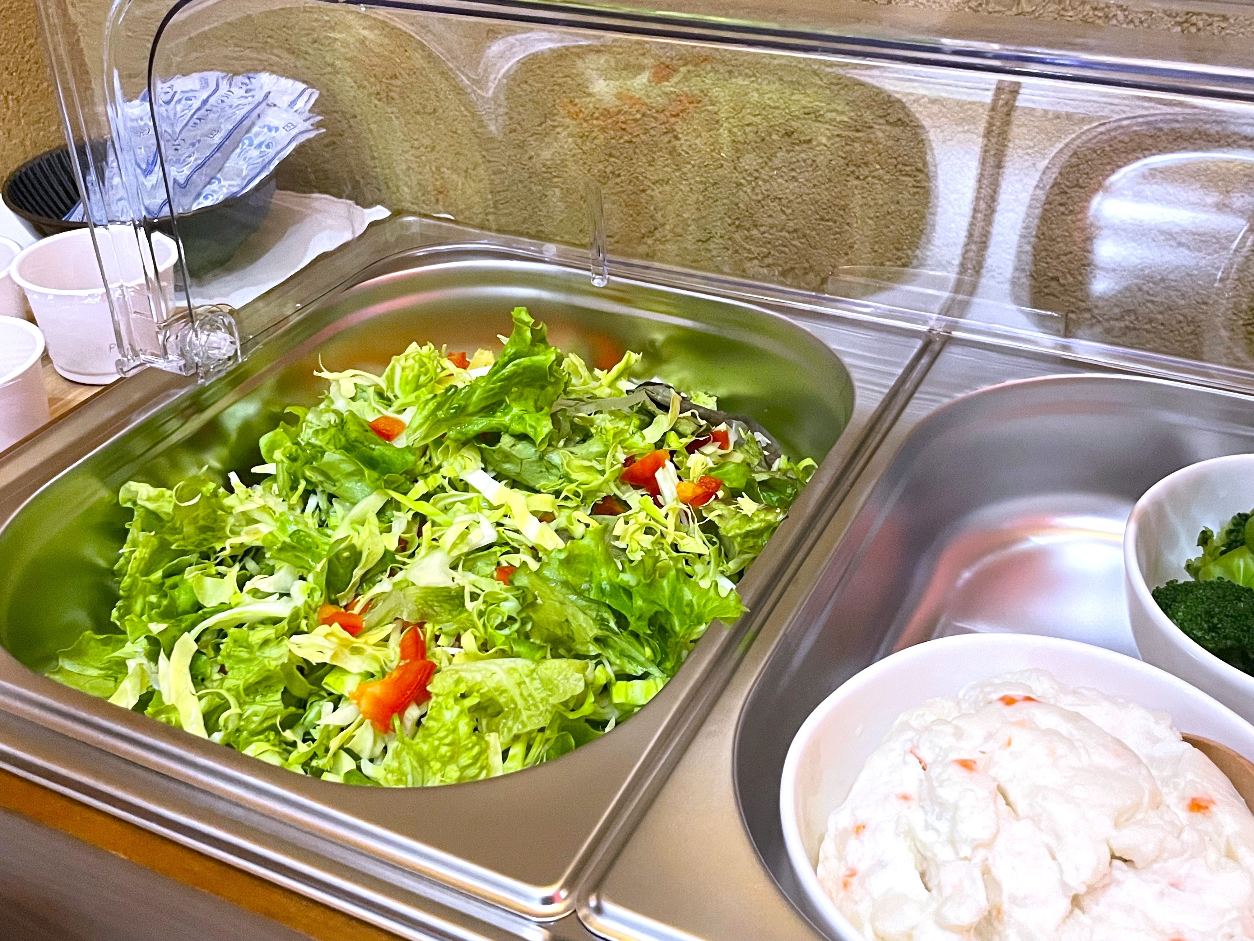 【朝食】新鮮野菜のミックスサラダ♪