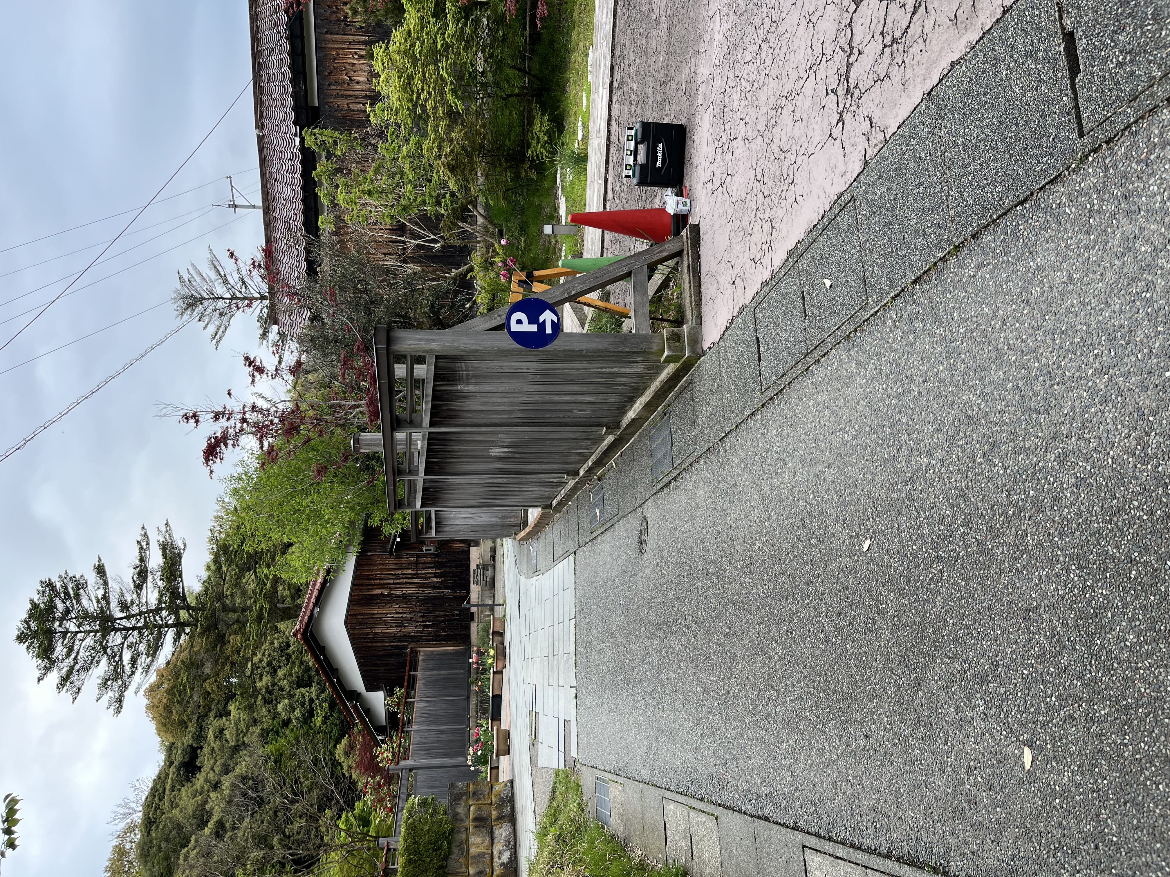 駐車場入り口看板