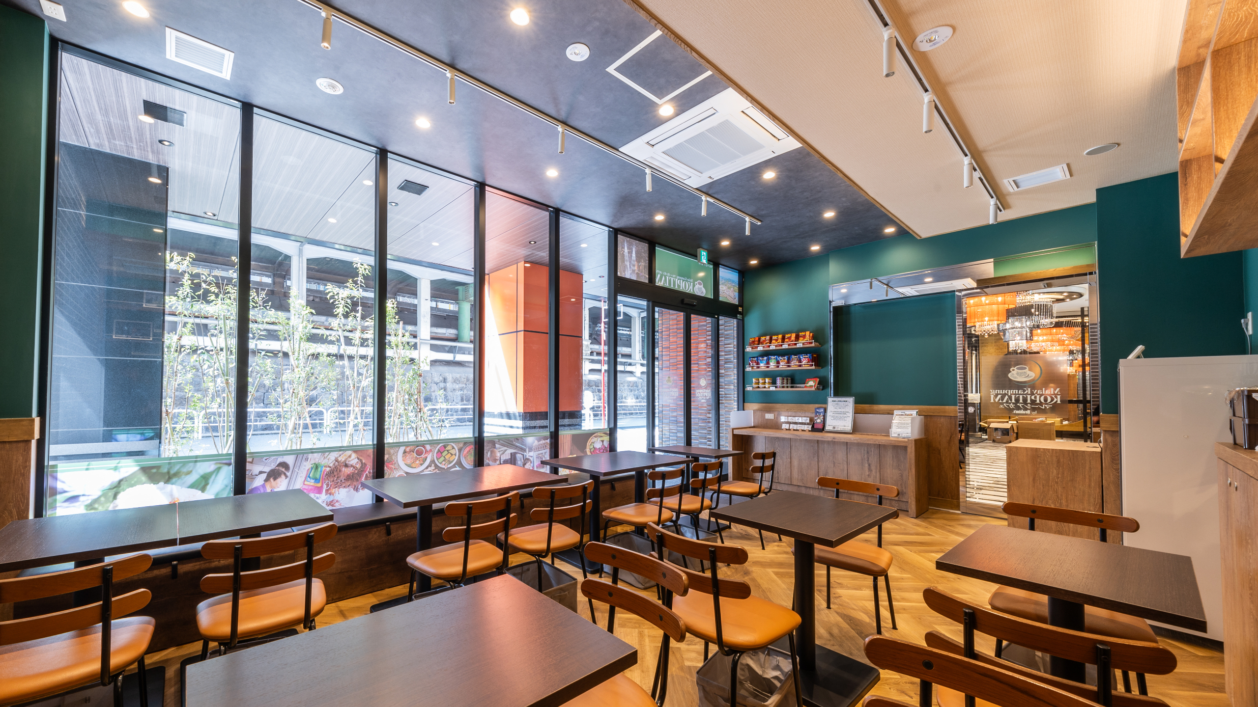 レストラン店内