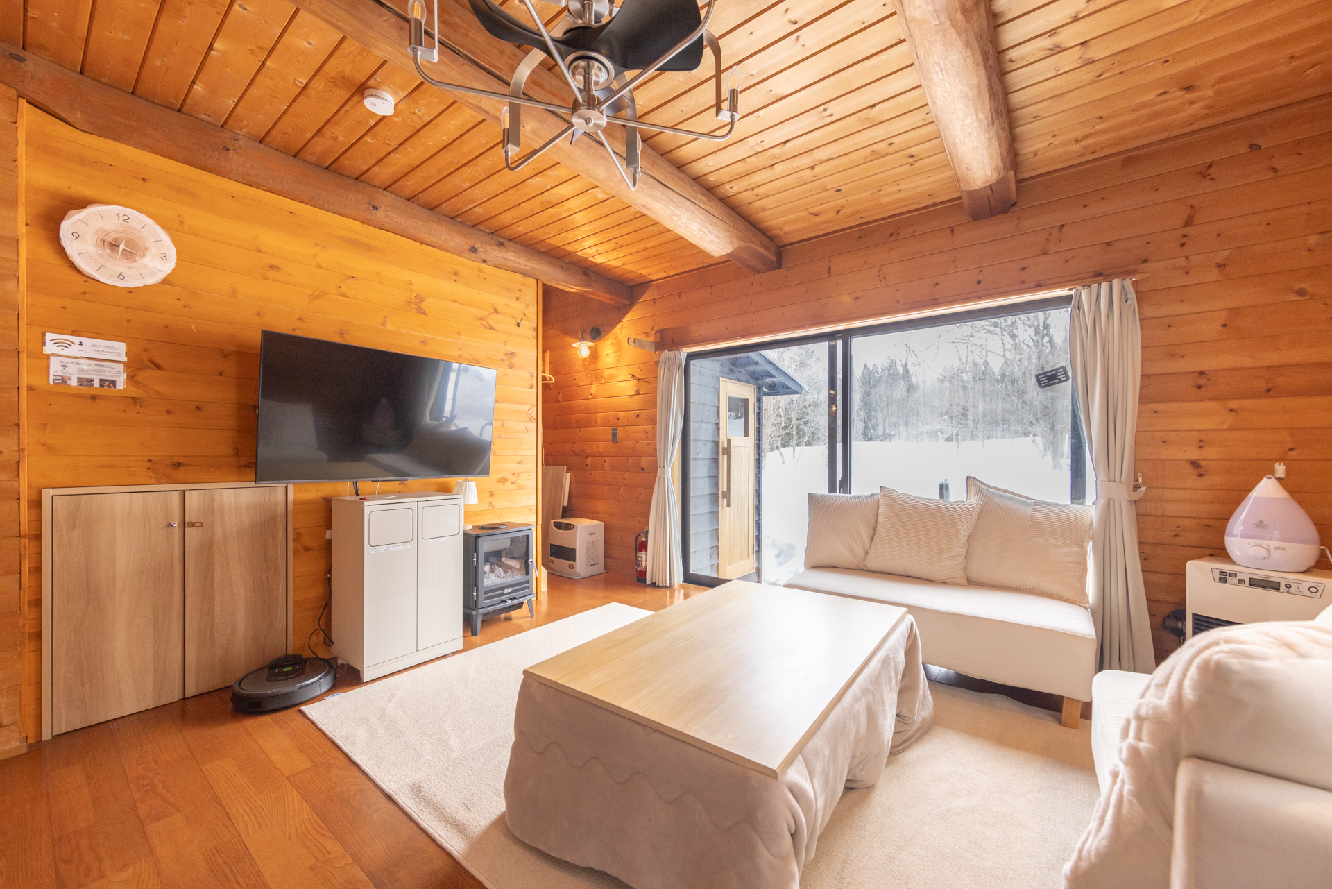 2号棟リビングルーム