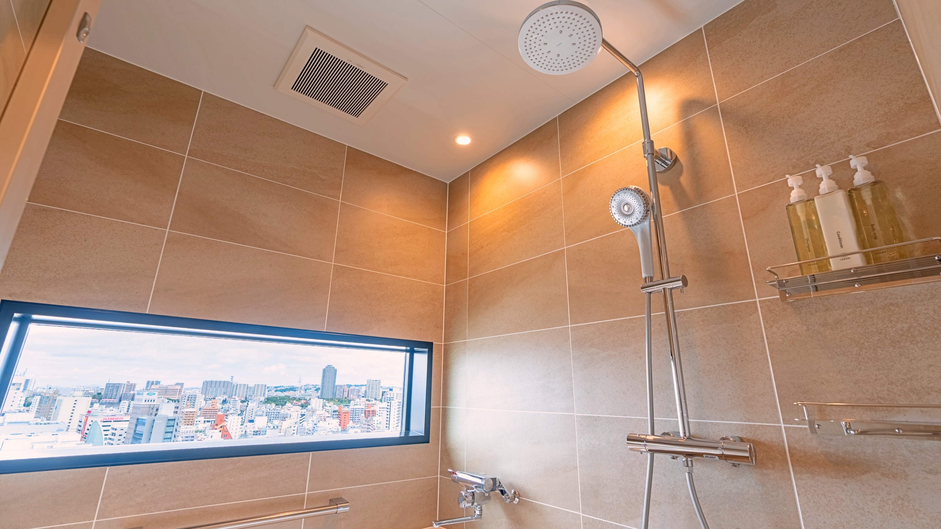 ジュニアスイート／スカイフロア（最上階 16階）