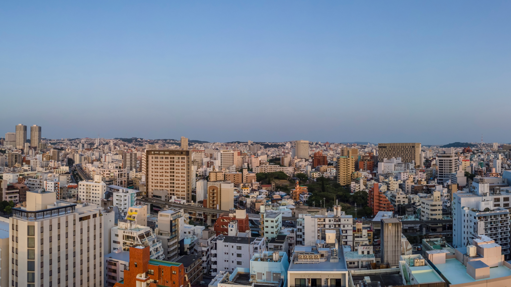 那覇市街（ドローン撮影）