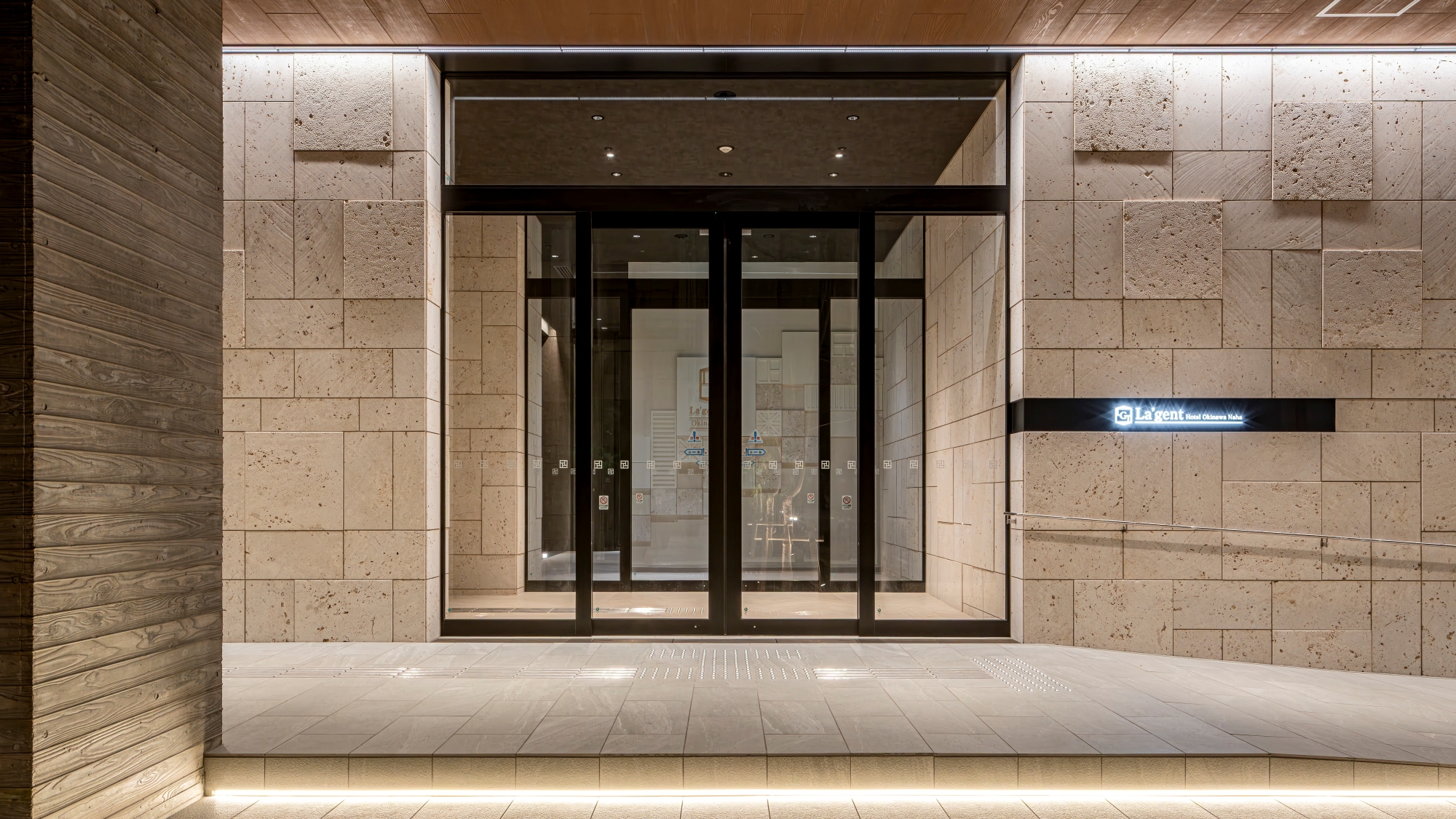 正面玄関・エントランス