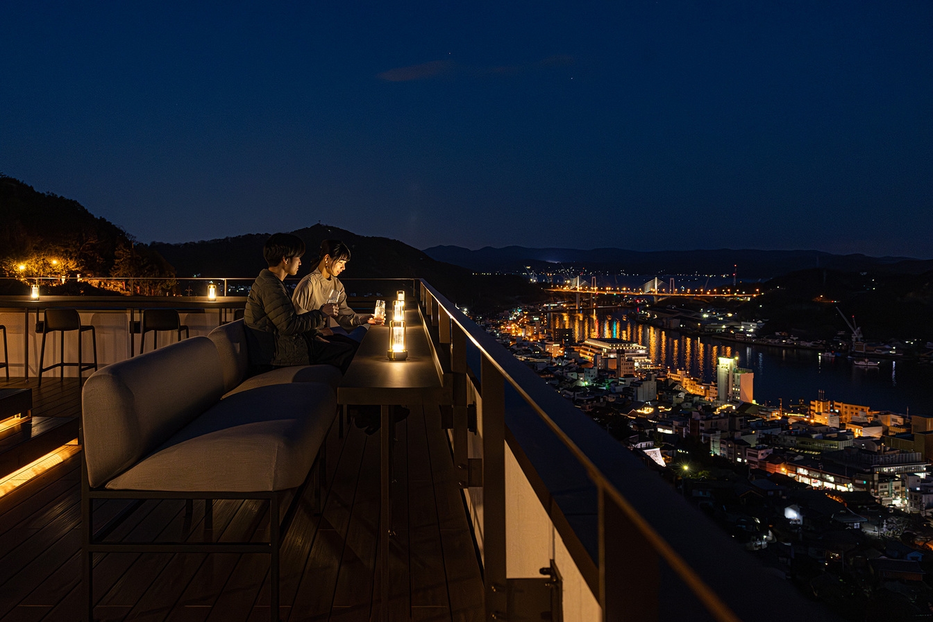 【Barワンドリンク付】尾道随一の眺望を誇るルーフトップバー｜おすすめカクテル1杯付＜素泊まり＞