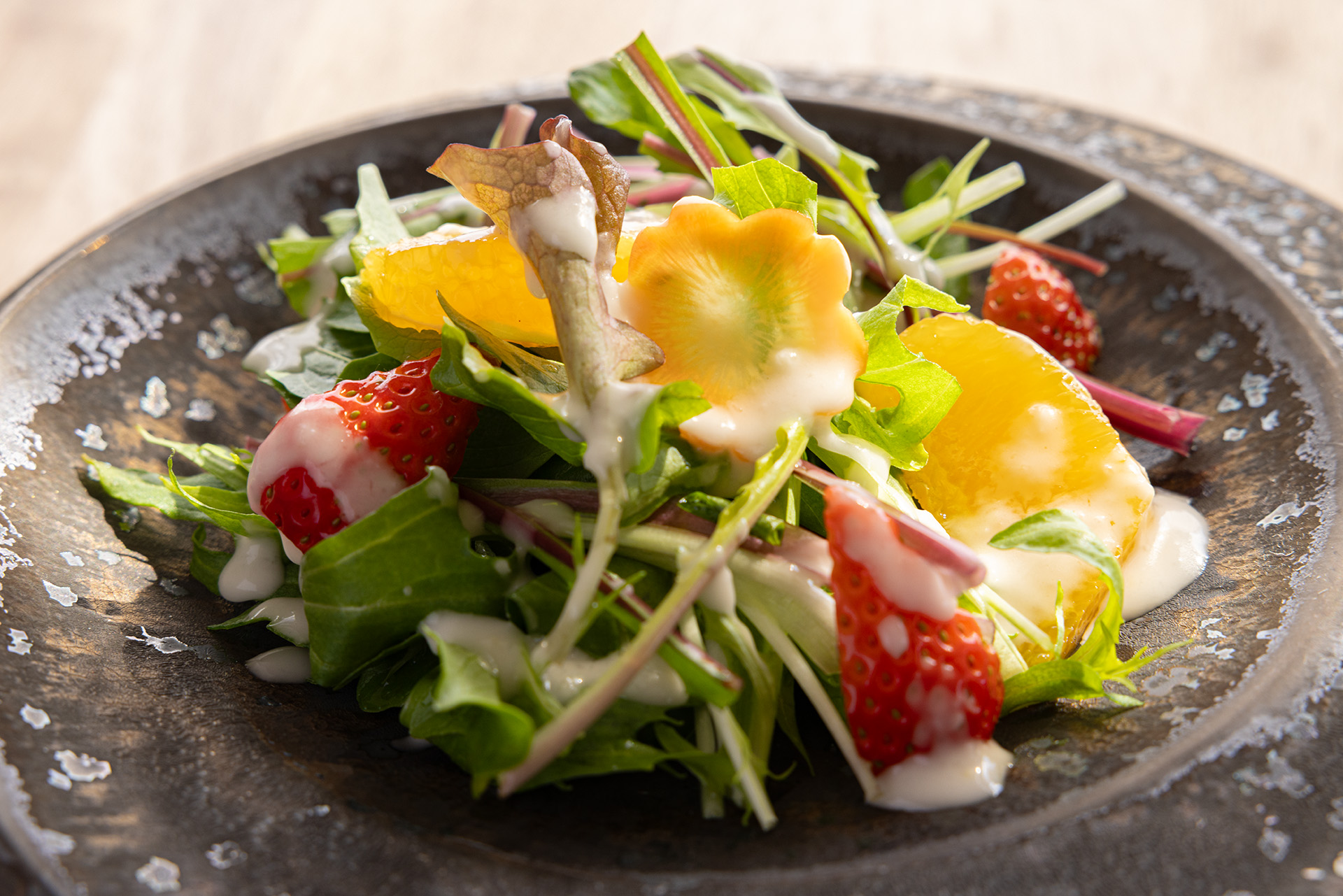 夕食のイメージ　サラダ