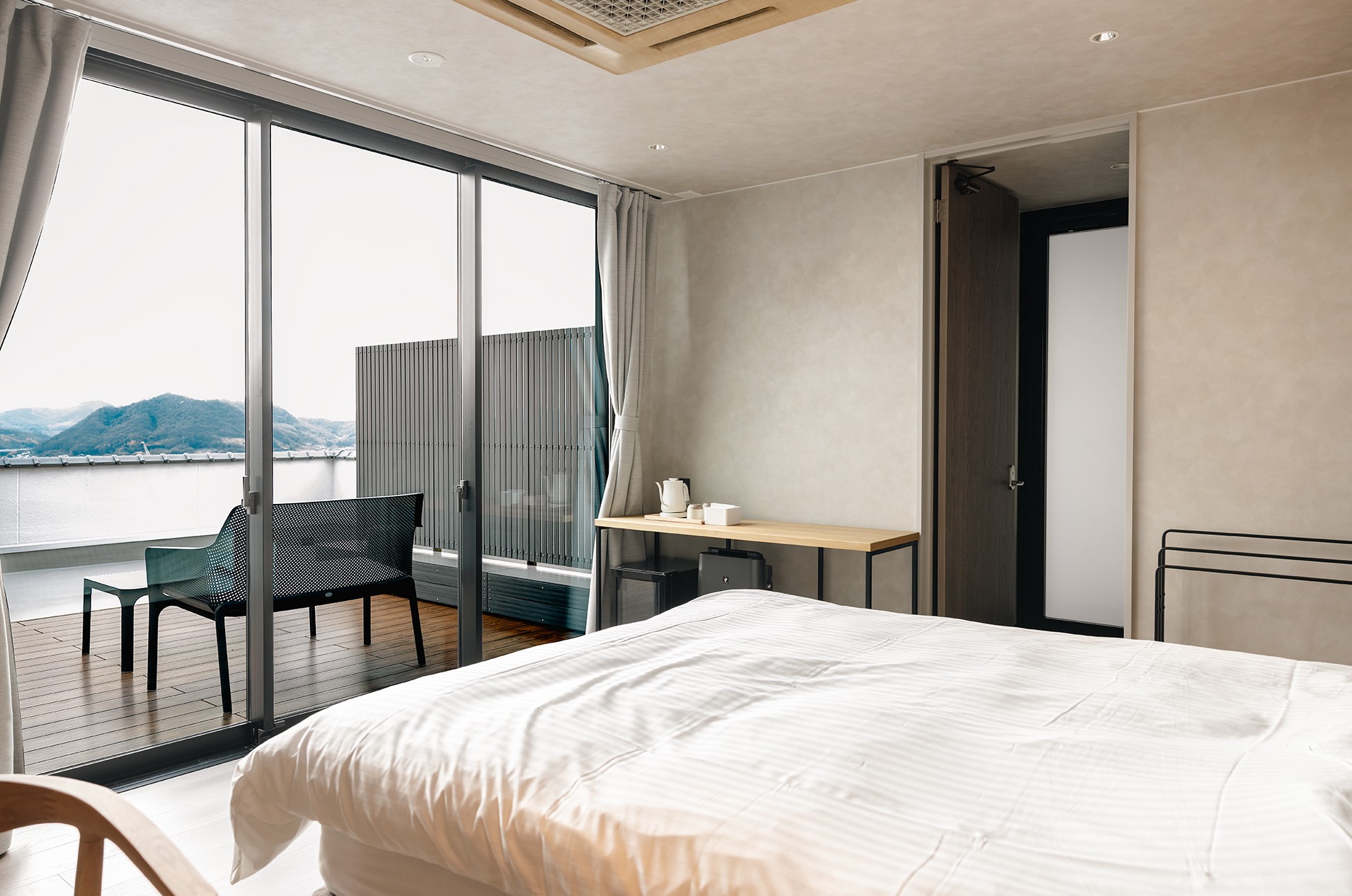 クイーンベッドルーム