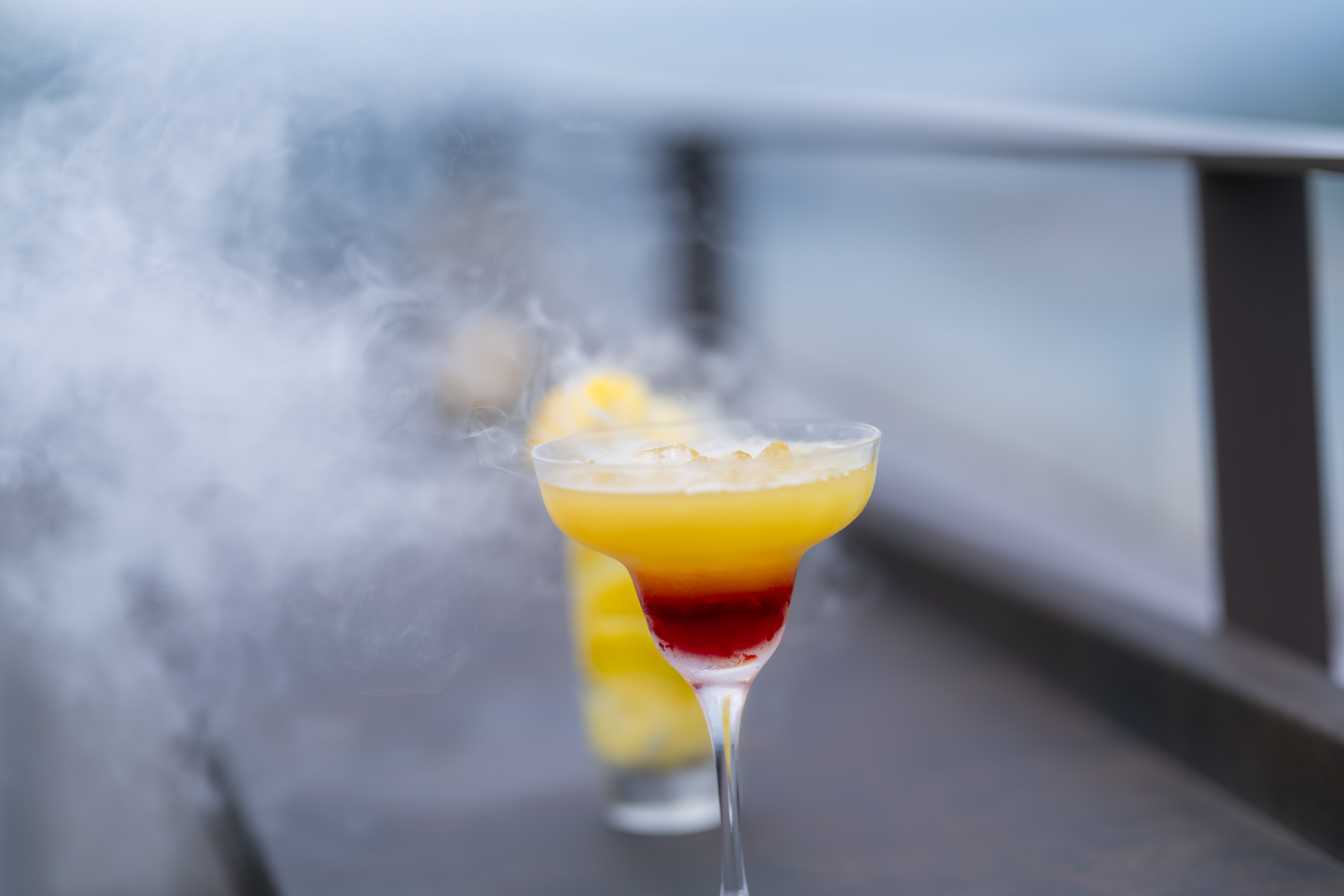 バー　夏季限定ドリンクの一例