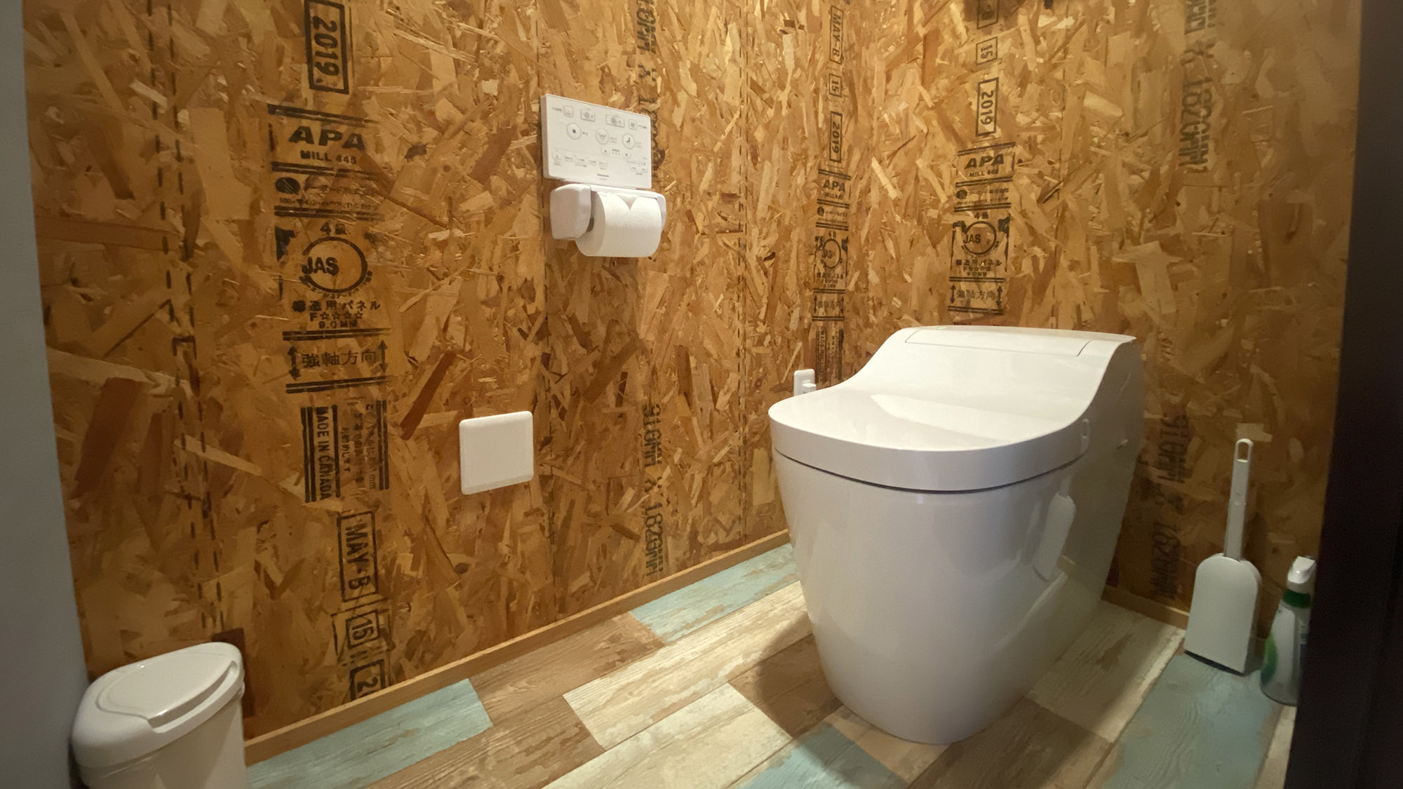 ・【トイレ】温水洗浄便座付きトイレ1