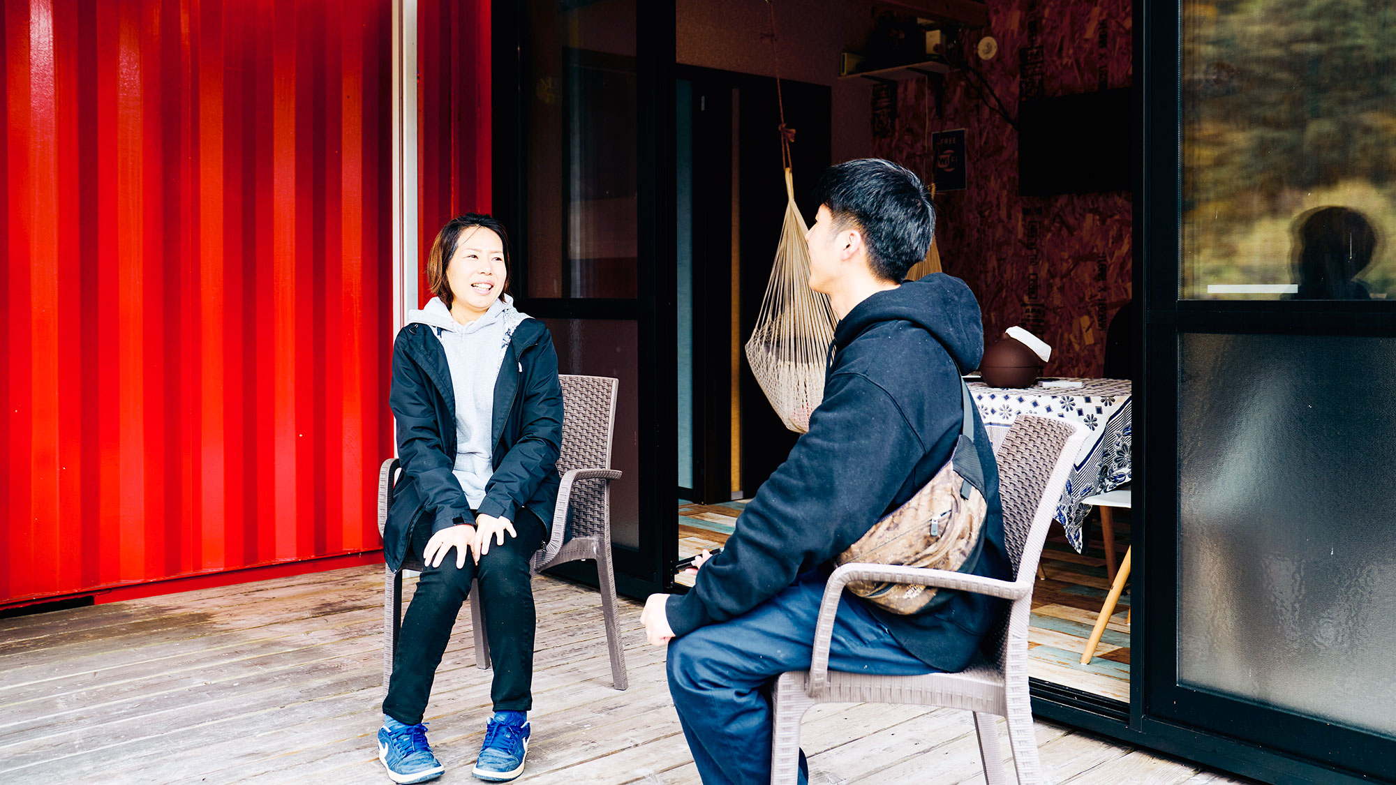 ・【テラス】自然の中で語らう、贅沢な時間