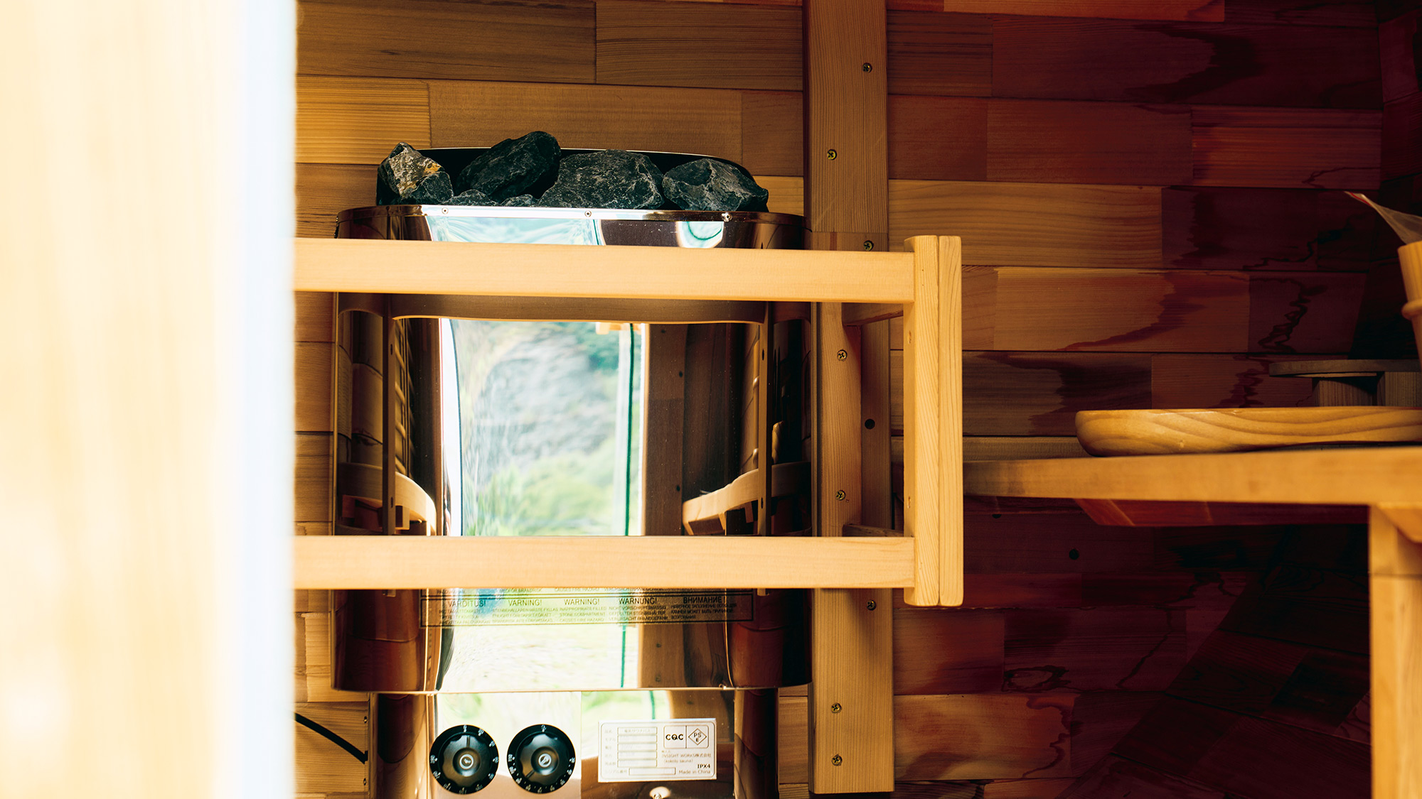 ・【サウナ】セルフロウリュで、極上の癒やしを