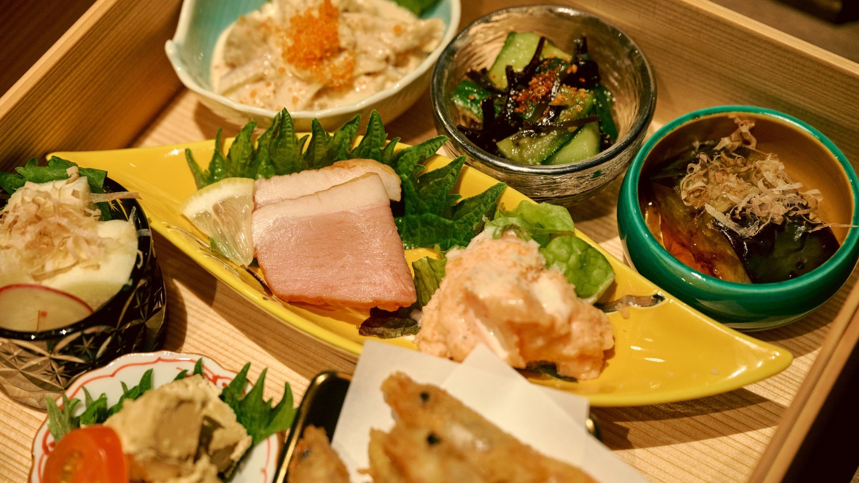 【スタンダード】「梅コース」日南鶏の炭火焼など宮崎の食材を贅沢に使用した懐石おせちに舌鼓