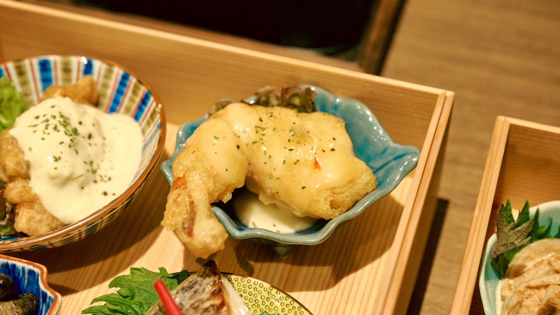 【スタンダード】「竹コース」霧島鶏の炭火焼など宮崎の食材を使用した懐石おせちに舌鼓