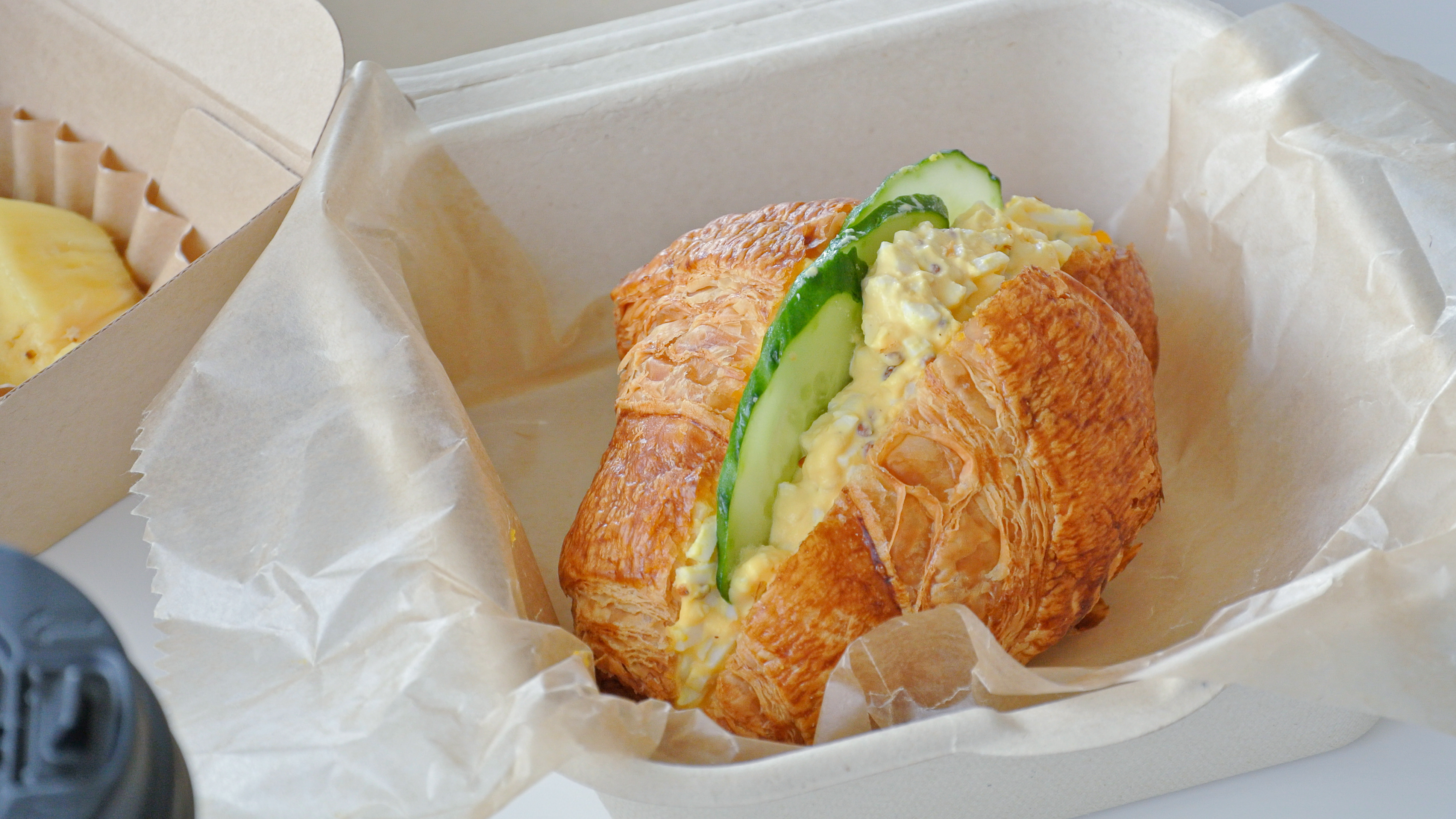 日替わりメニューの自家製サンドボックス