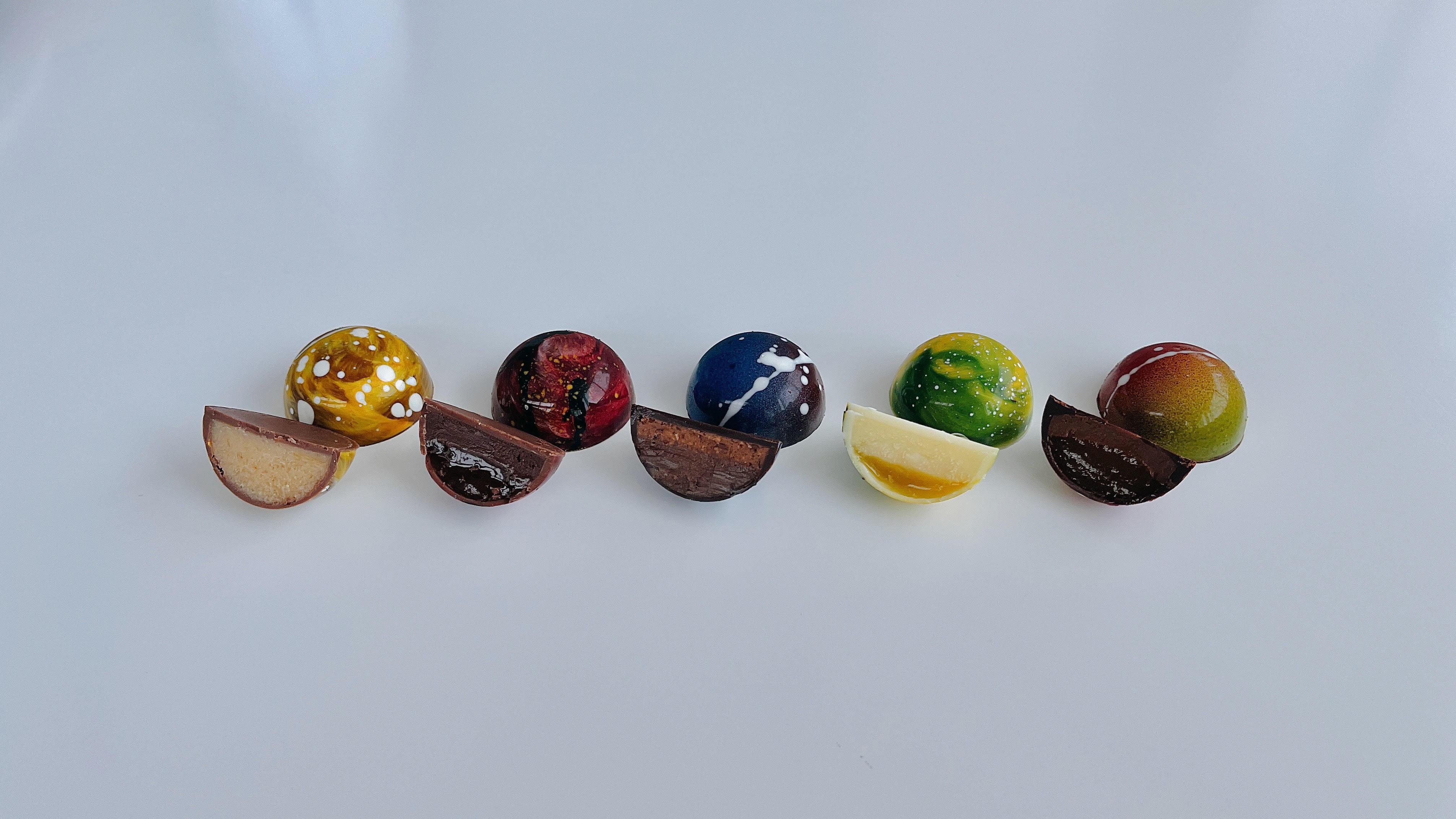 コースの最後にはホテルのショコラティエがつくるチョコレートを