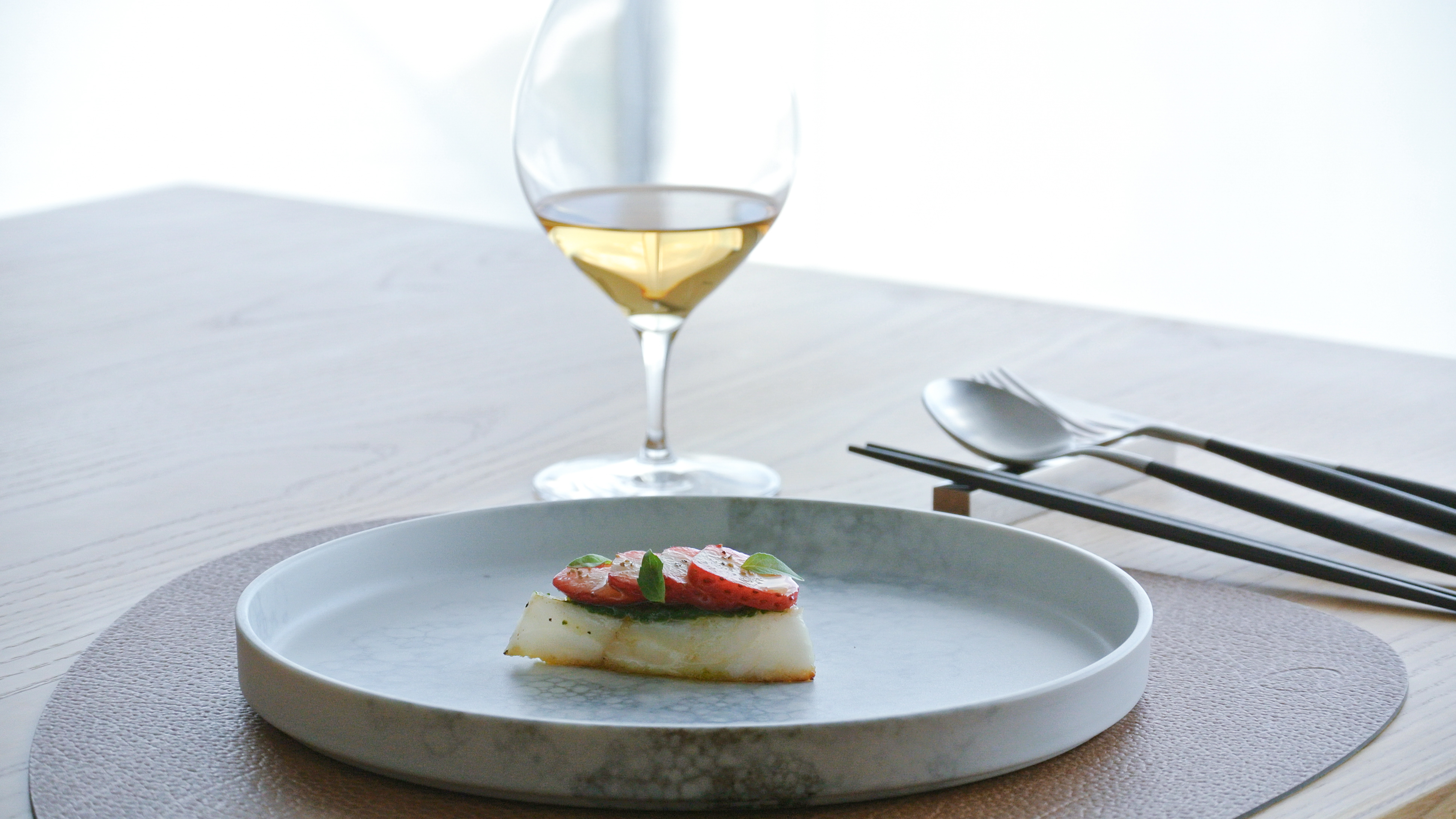 沖縄の食材を自由な発想で 唯一無二のフランス料理へ