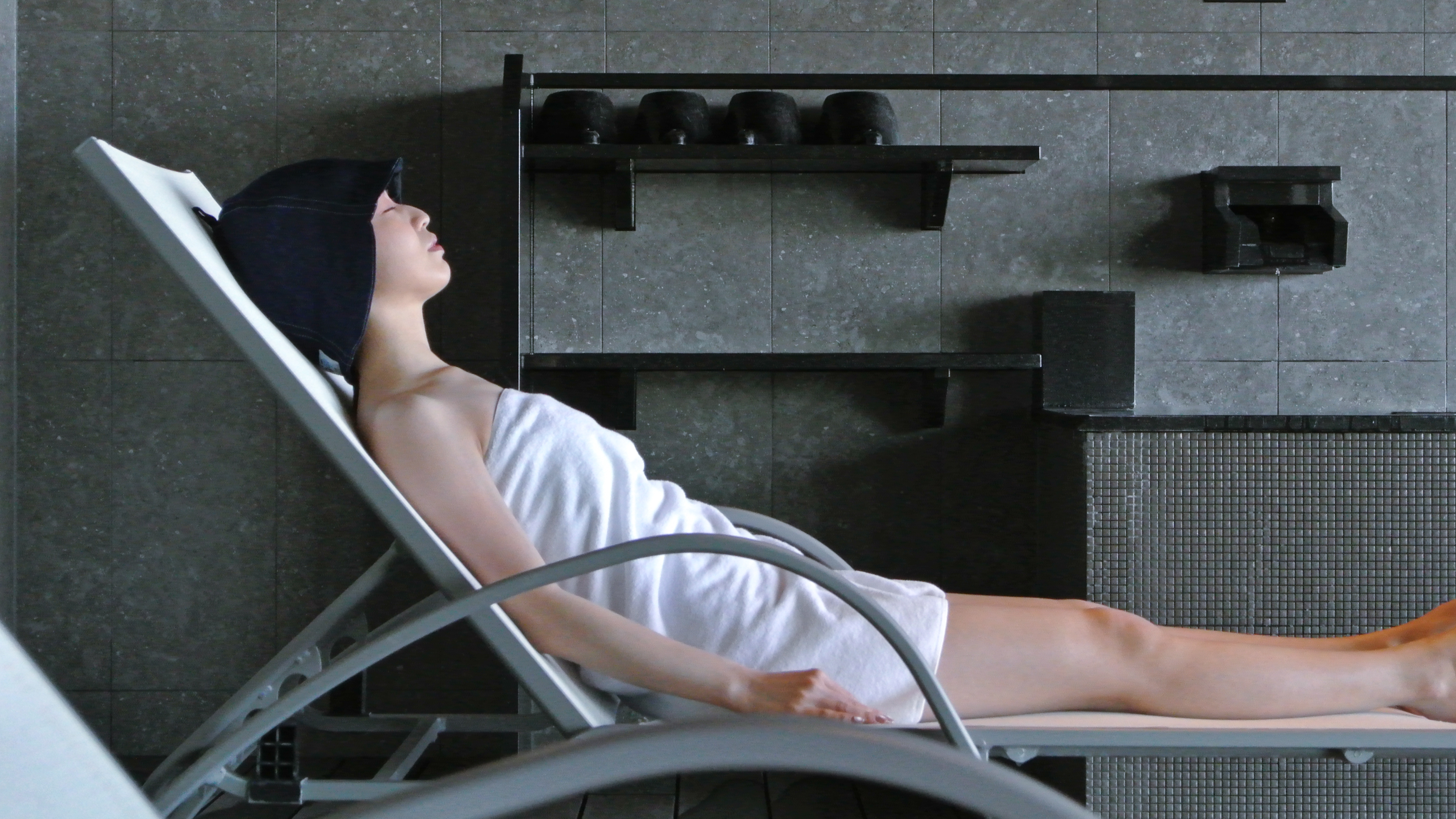 沖縄の風を感じながら贅沢な外気浴を