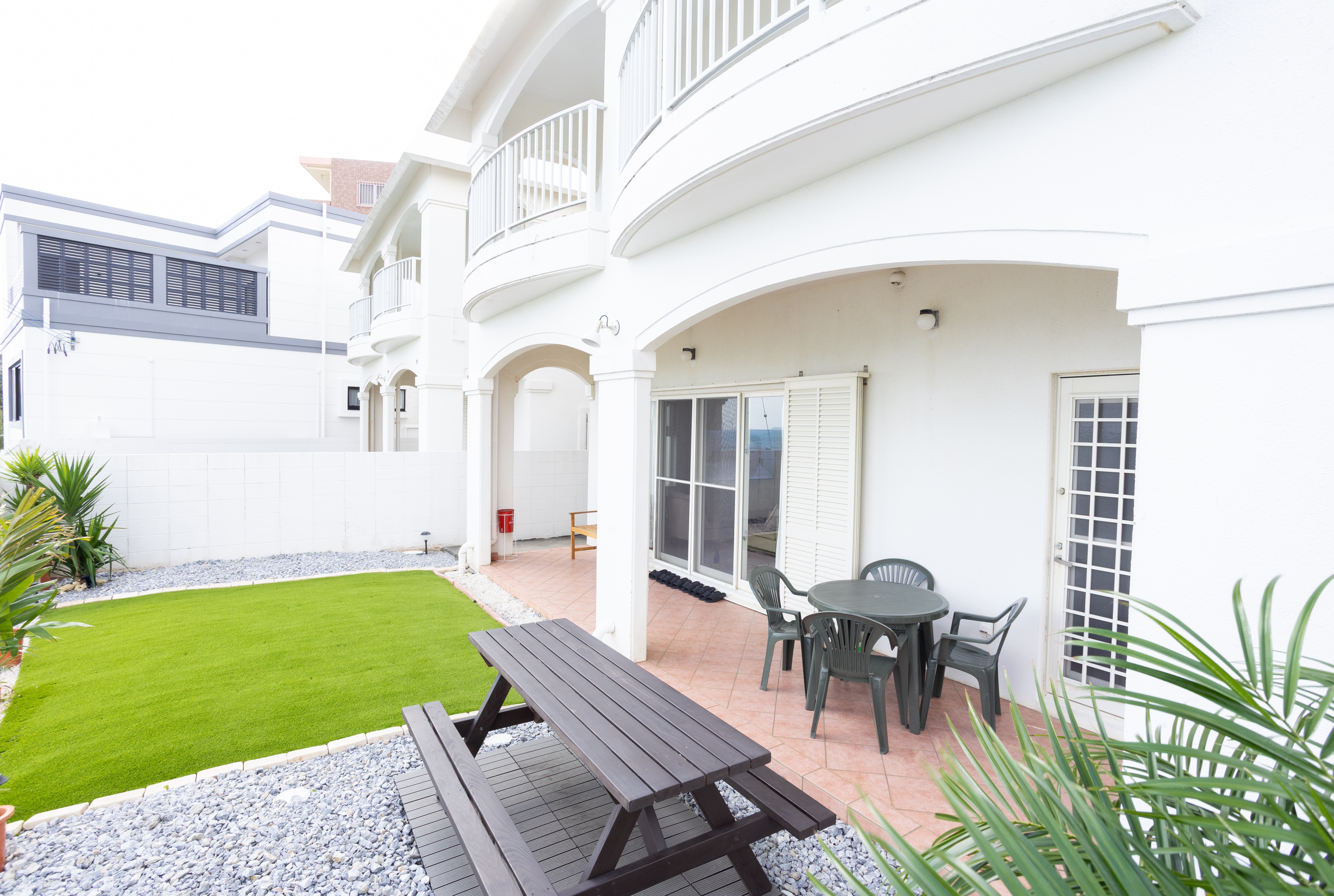 ・【ガーデン】波の音がBGM　絶景オーシャンビューに心奪われます