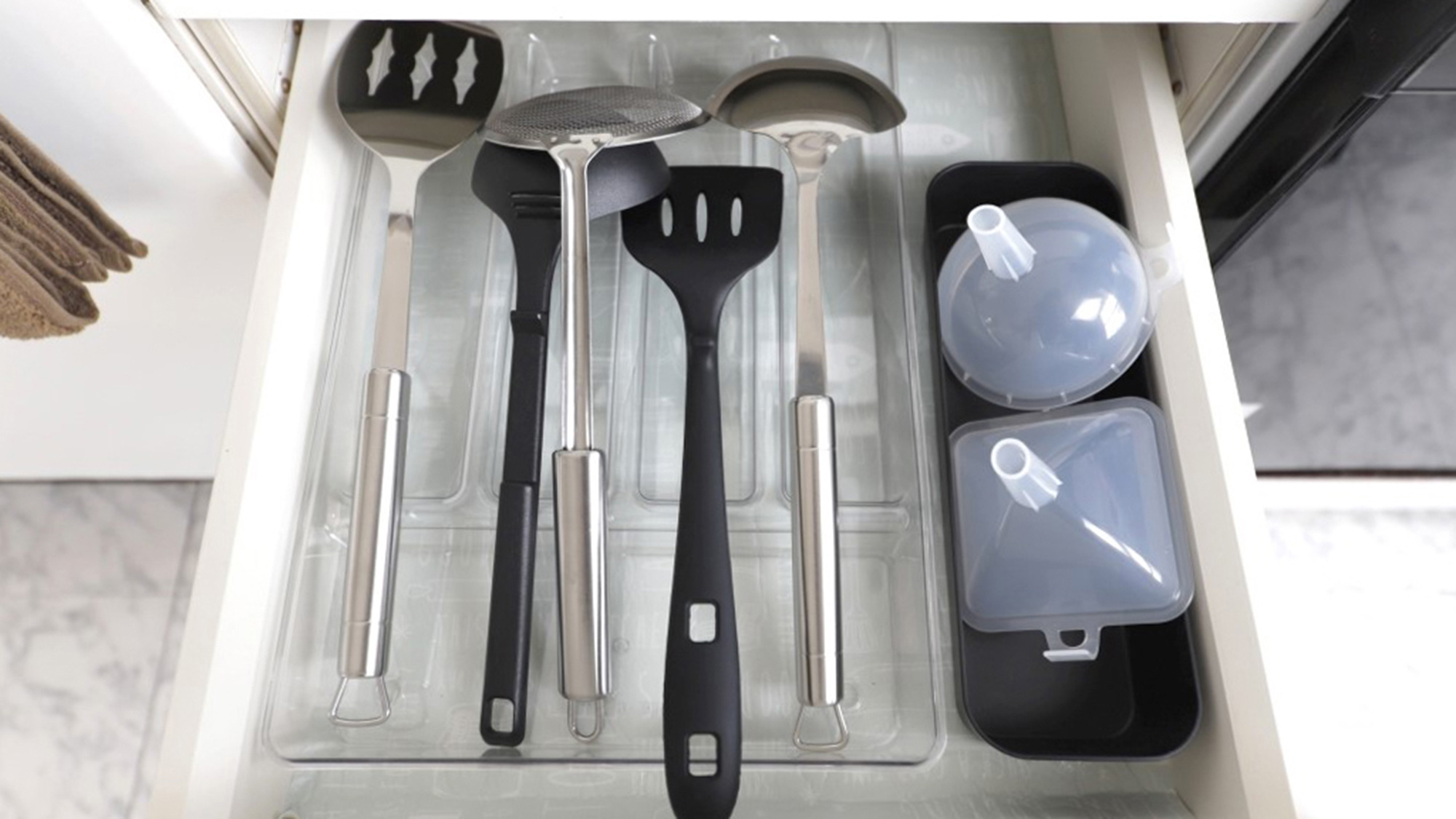 ・【キッチン備品】フライ返し、おたま、じょうご