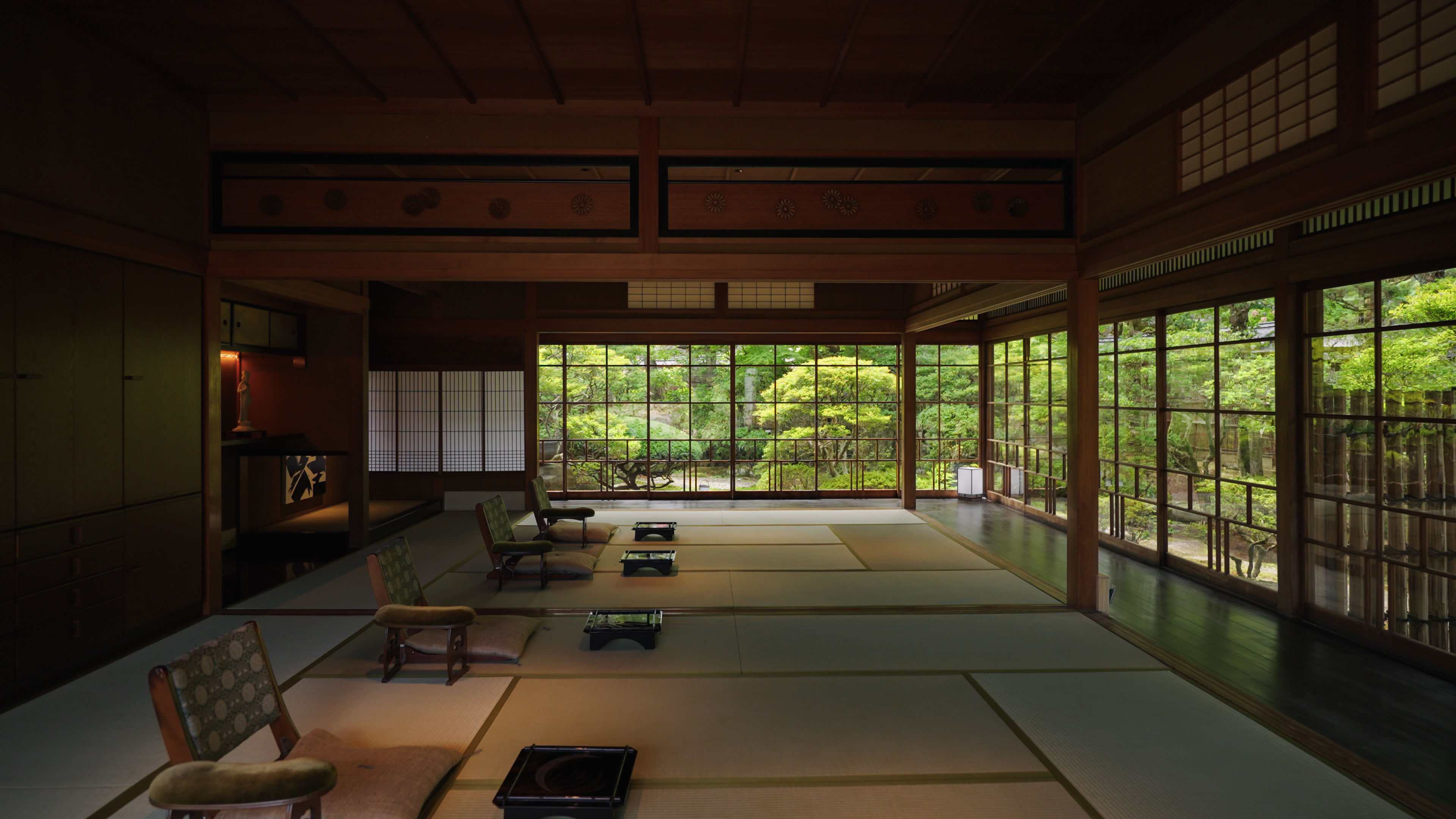 大広間（昼間）2