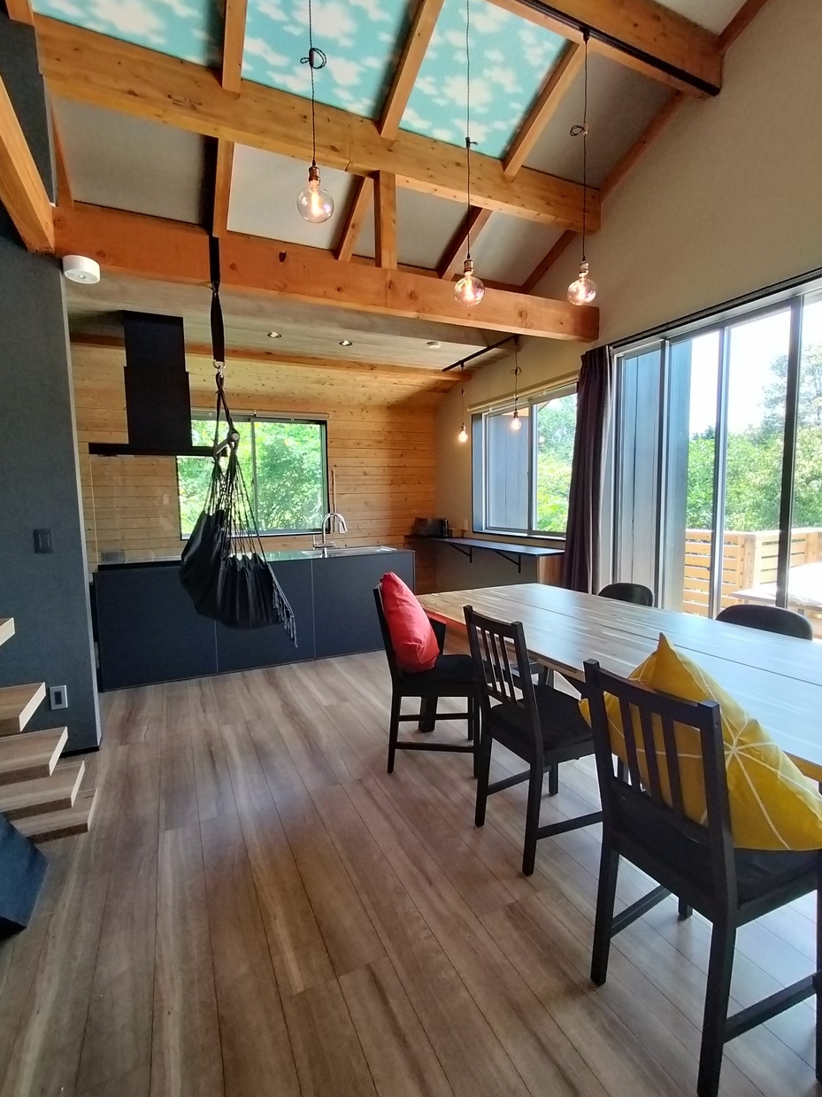 【一棟貸切コテージ】■素泊まり■食材持ち込み自由！自然豊かなコテージで別荘ステイを満喫！