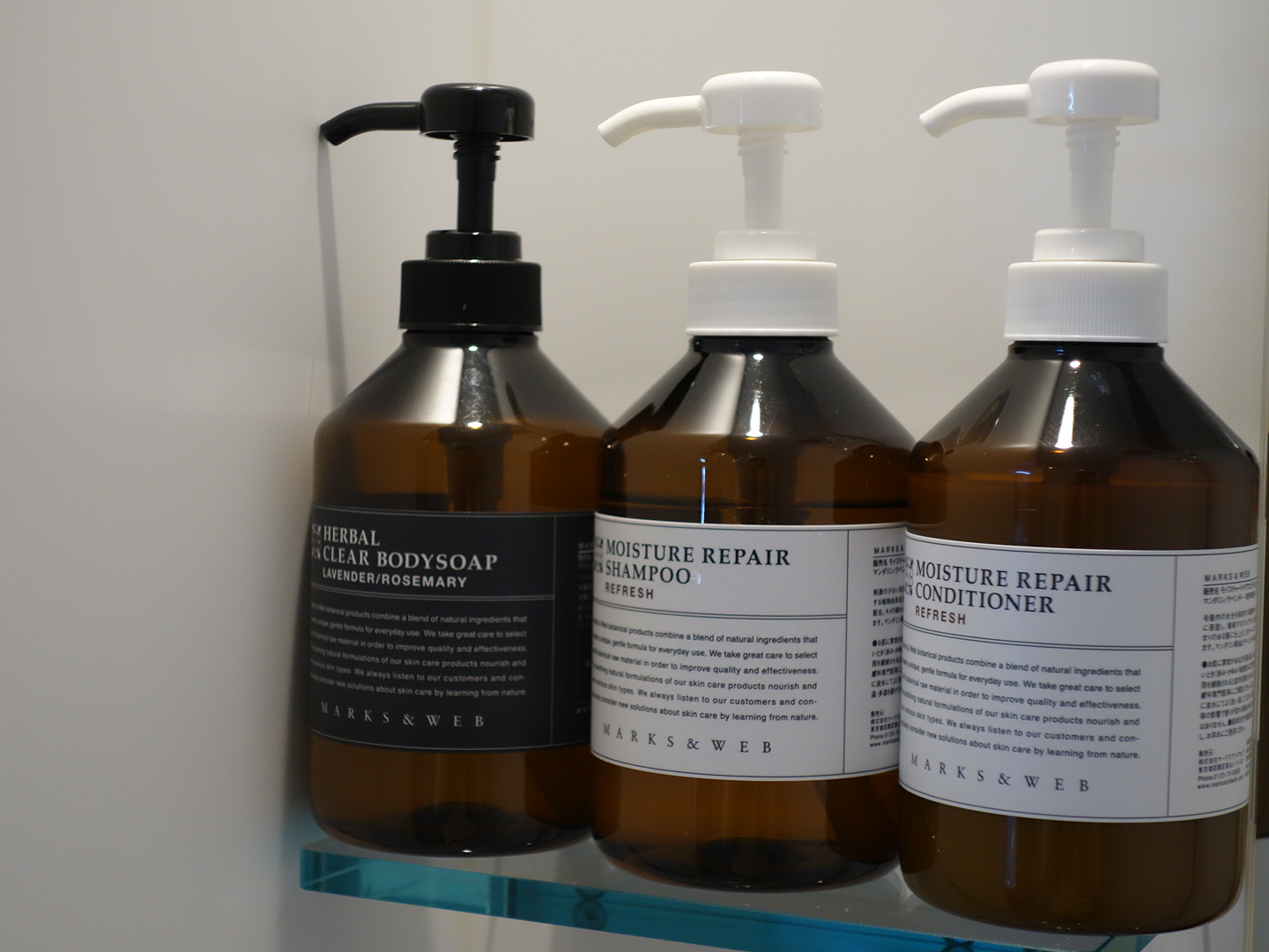 シャンプー類はMARKS&WEB（マークスアンドウェブ）をご用意しております。