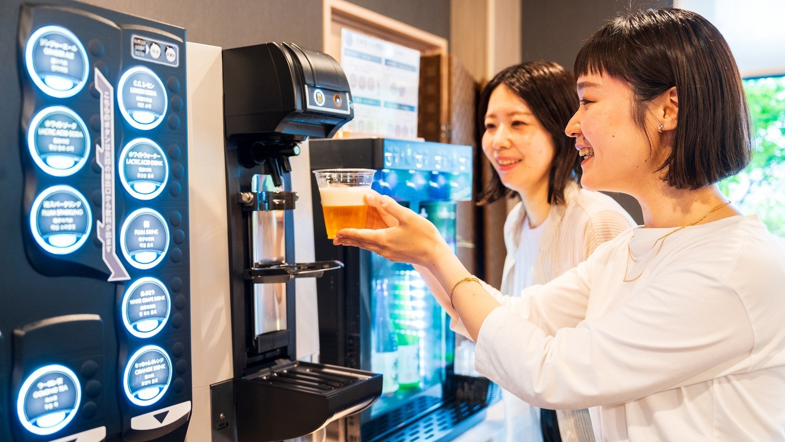 【食事なし】レトロな街並みを満喫■保湿効果に優れた天然温泉「朝霧の湯」でリフレッシュ■