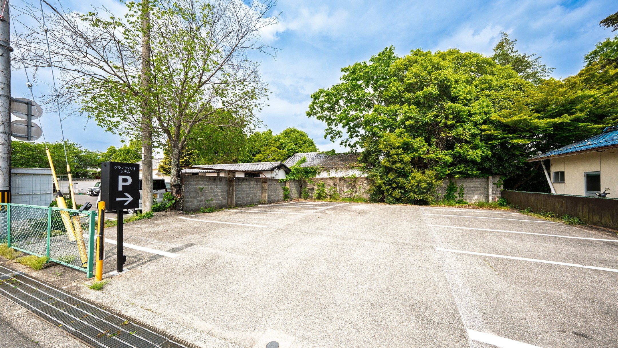 ＜駐車場＞敷地外