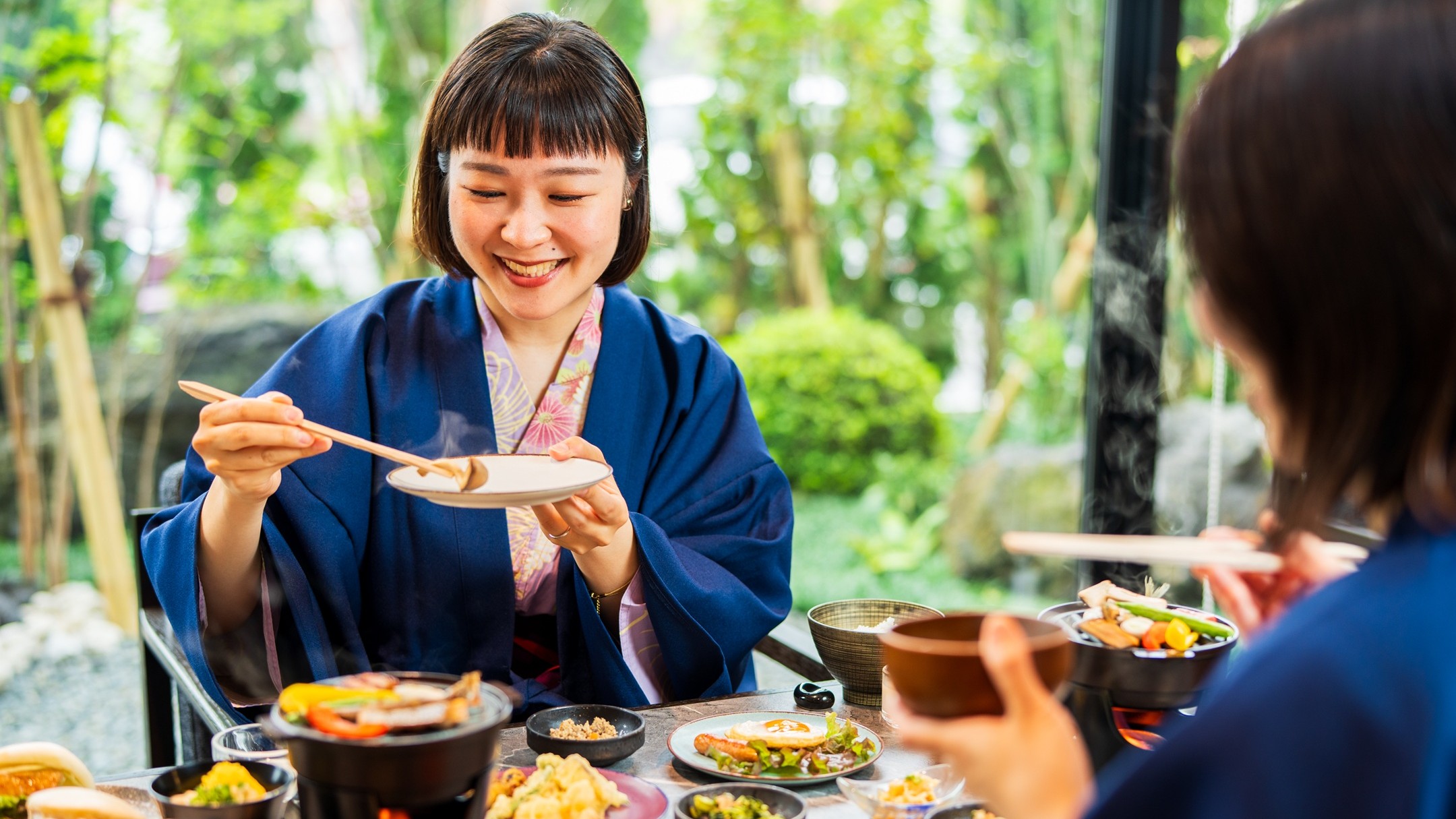 ＜朝食＞食事風景
